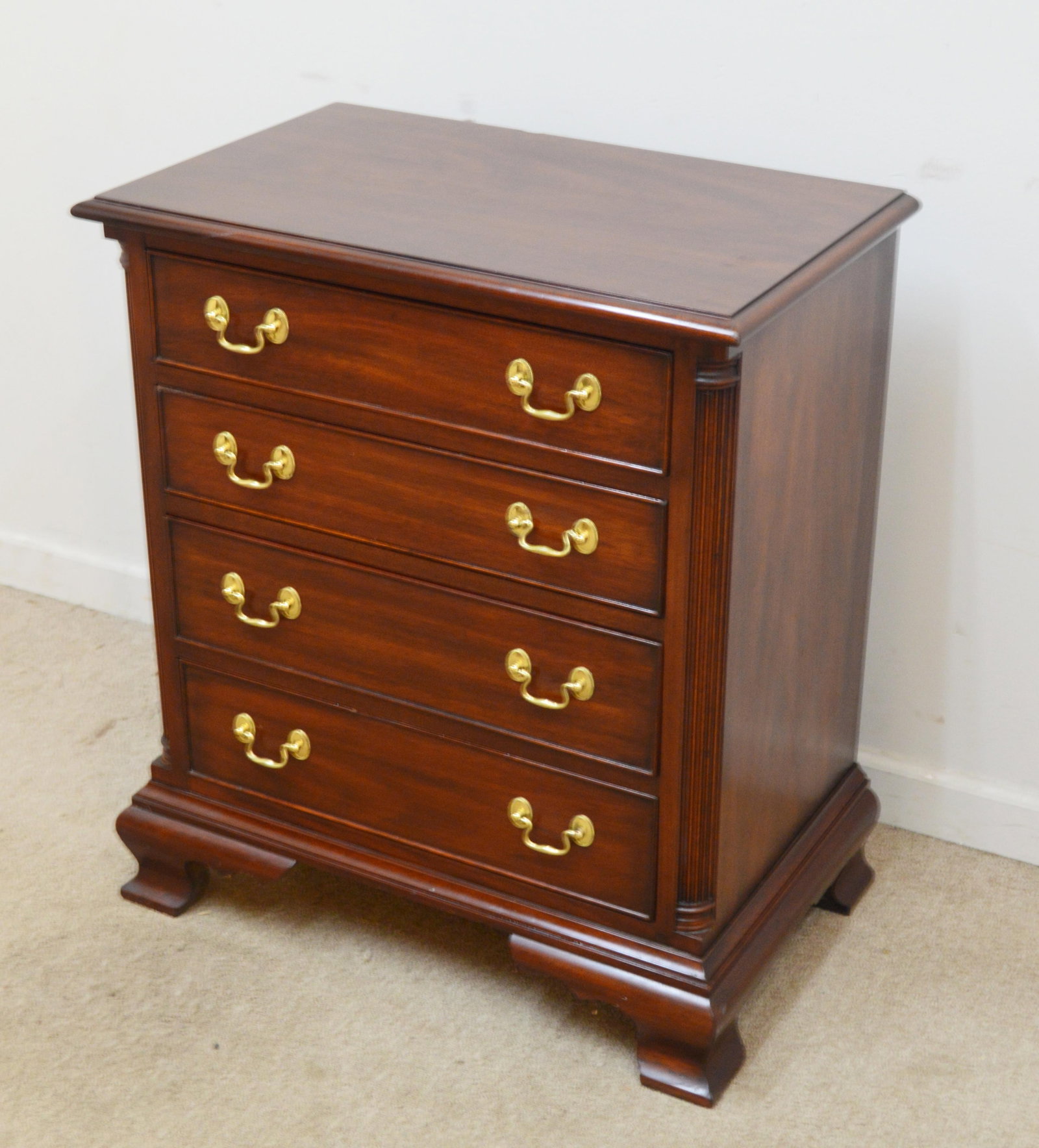 Late 20th Century Henkel Harris Mahogany Nightstand - 2