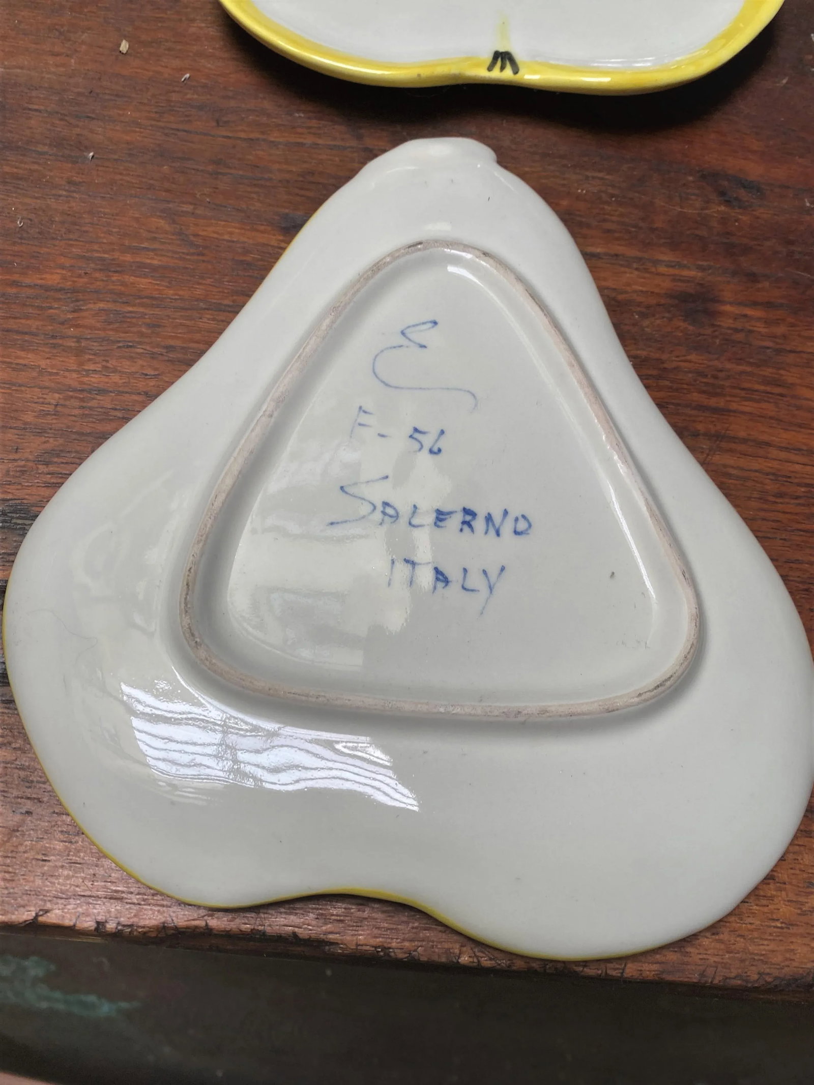 Mid 20th Century Hand Painted Ceramic Pear Shaped Dish/Plate by Ernestine Cannon Salerno Italy - Set - 6