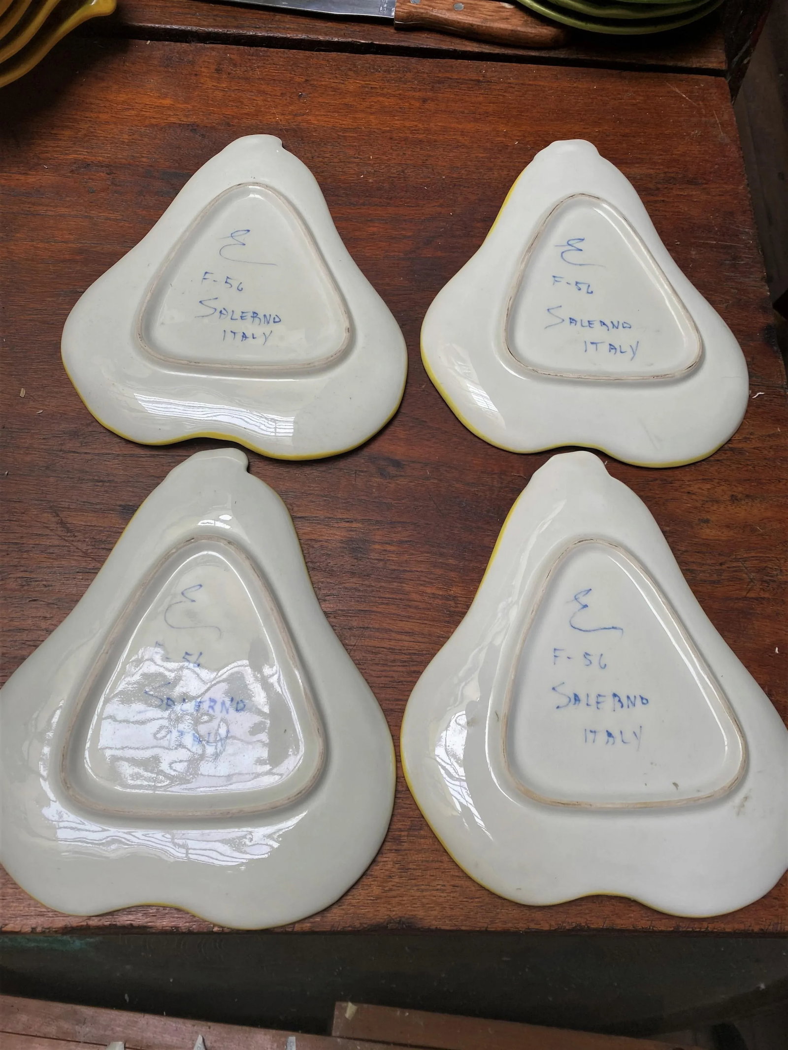 Mid 20th Century Hand Painted Ceramic Pear Shaped Dish/Plate by Ernestine Cannon Salerno Italy - Set - 7
