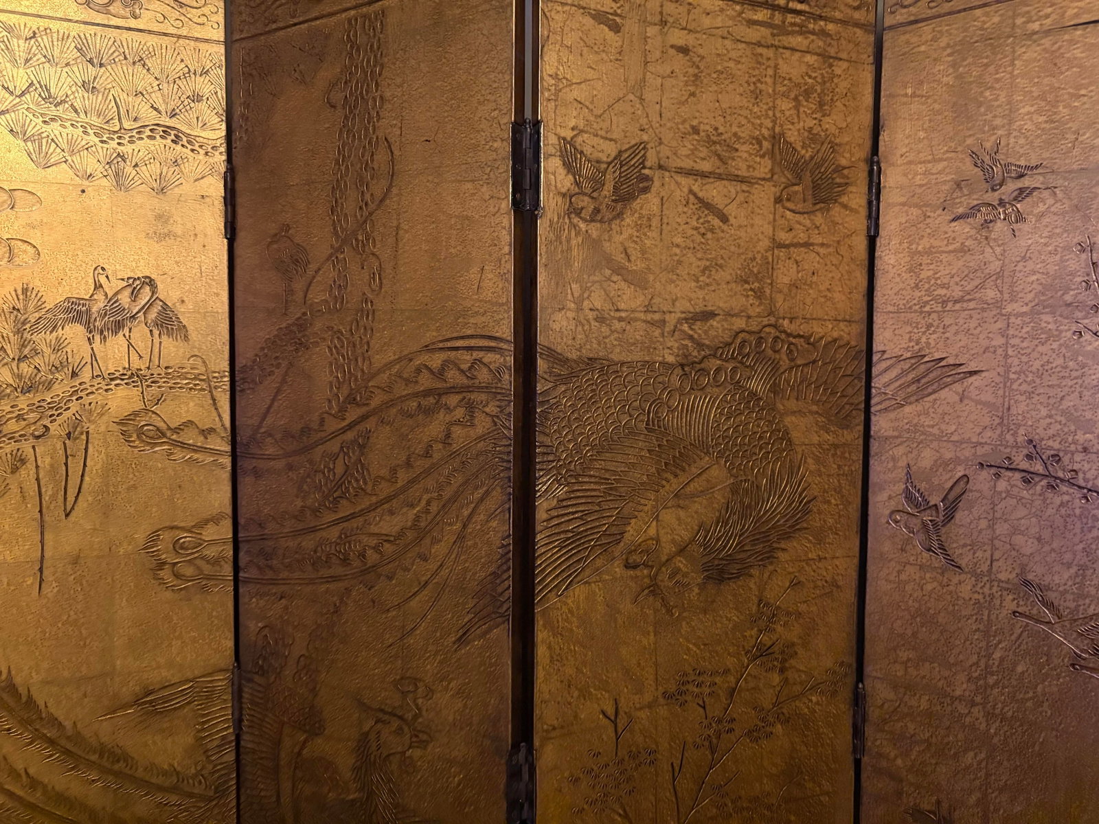 Antique Asian Four Panel Lacquered Screen With Gold Leaf and Brass Hinges - 6