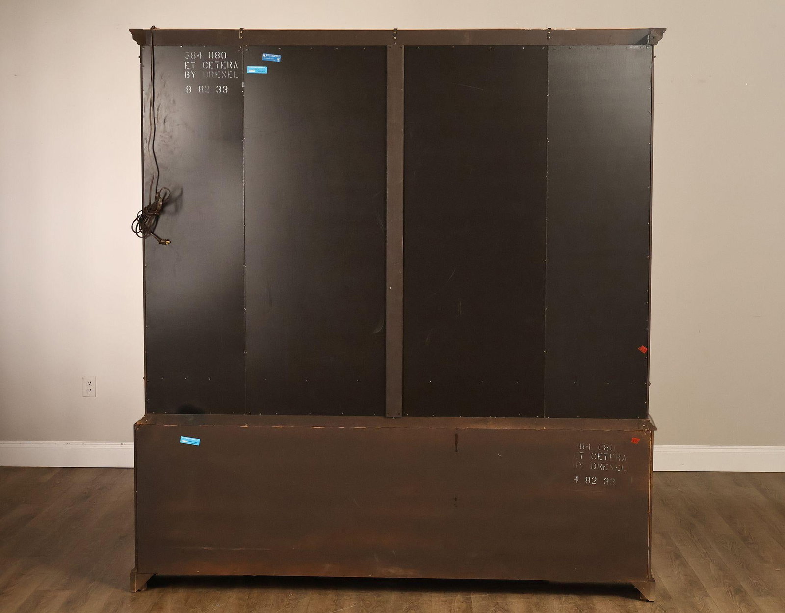 Drexel Asian Style Chinoiserie Display Cabinet Breakfront - 18