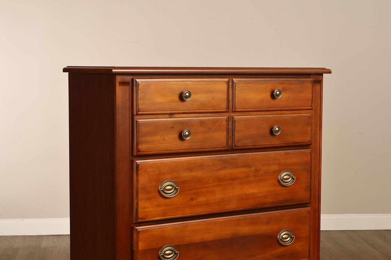 Broyhill Traditional 5 Drawer Tall Chest - 5
