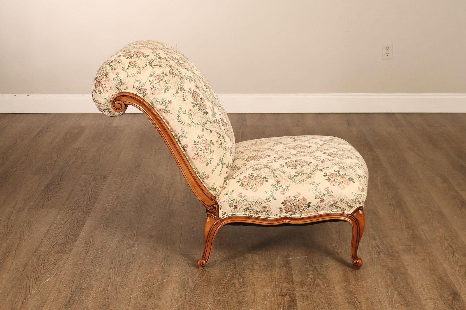French Louis XV Style Two Piece Chaise Lounge Chair With Ottoman - 16