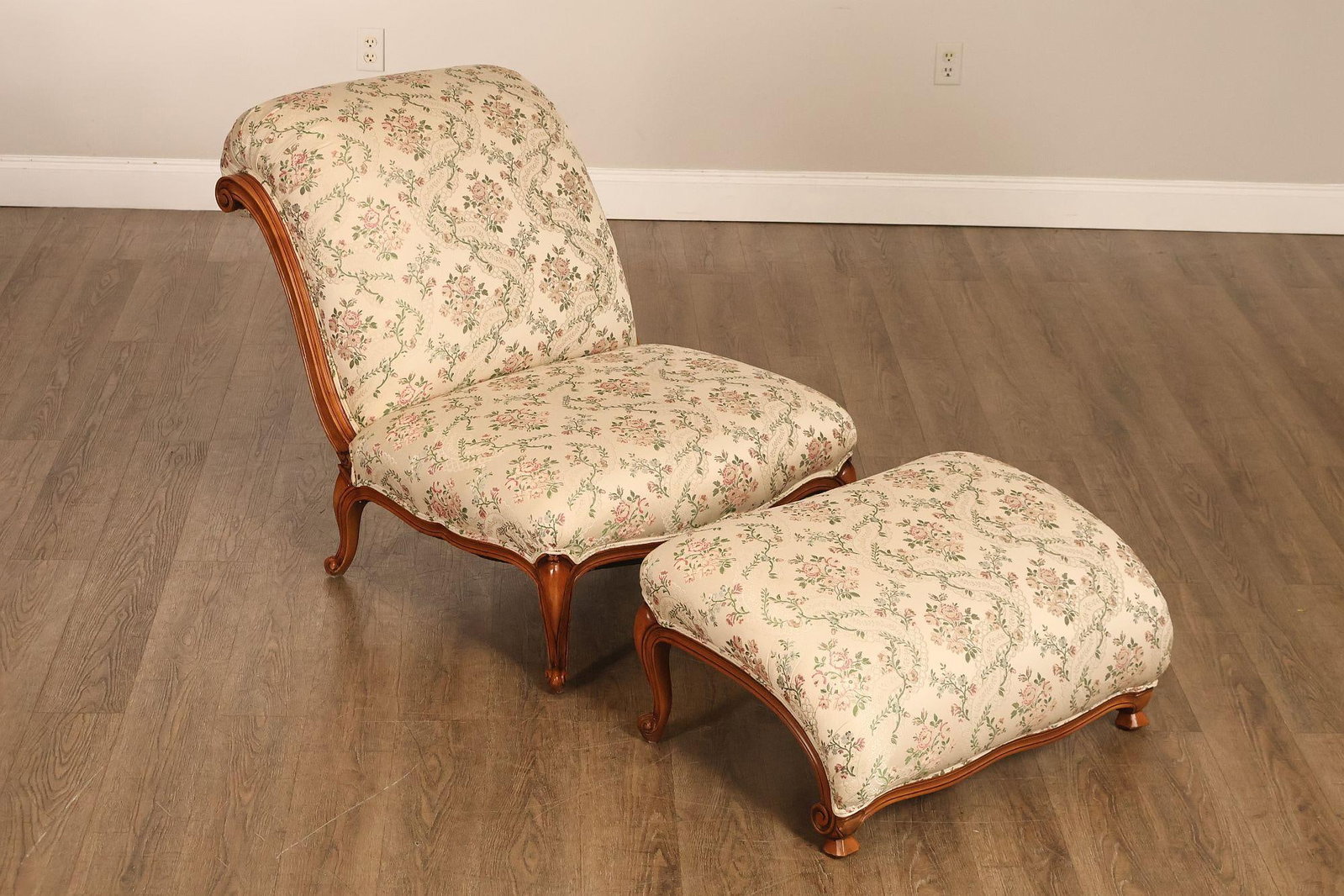 French Louis XV Style Two Piece Chaise Lounge Chair With Ottoman - 2