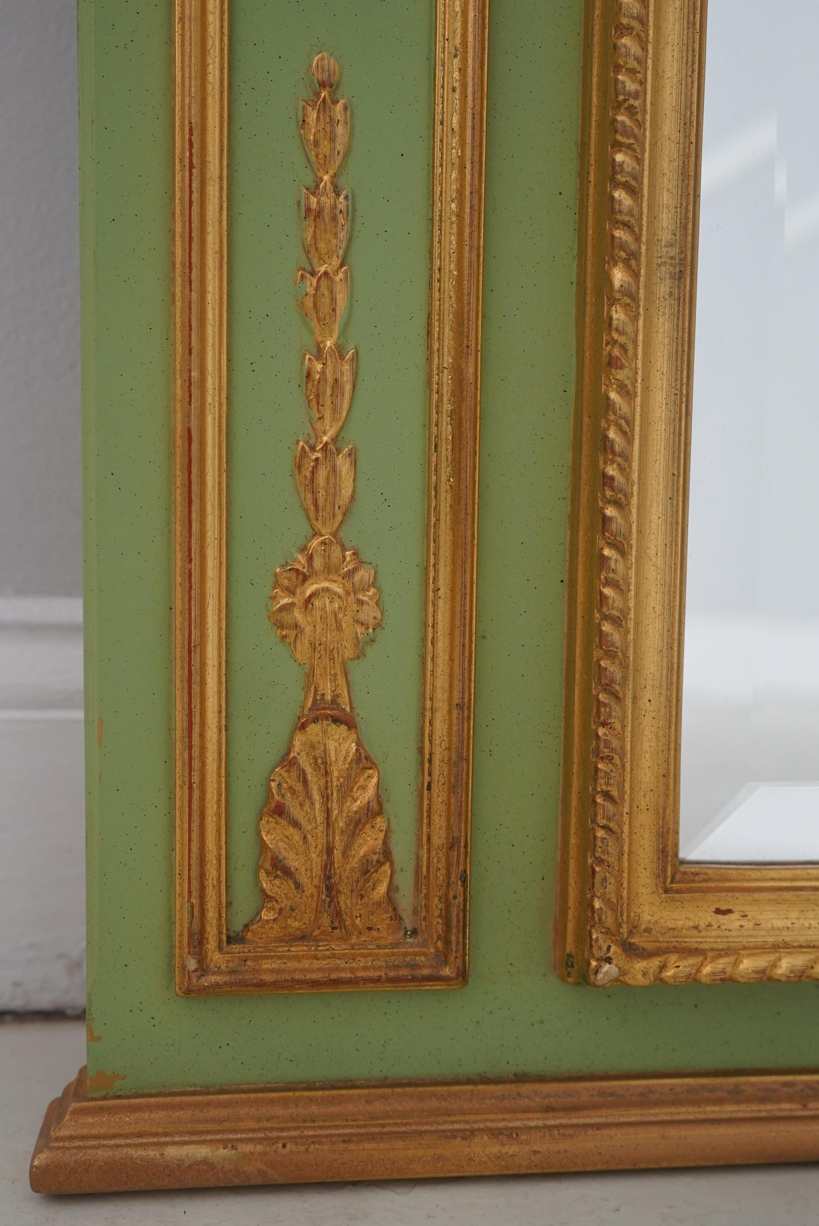 Carvers' Guild Marie Antoinette French Style Trumeau Mirror - 3