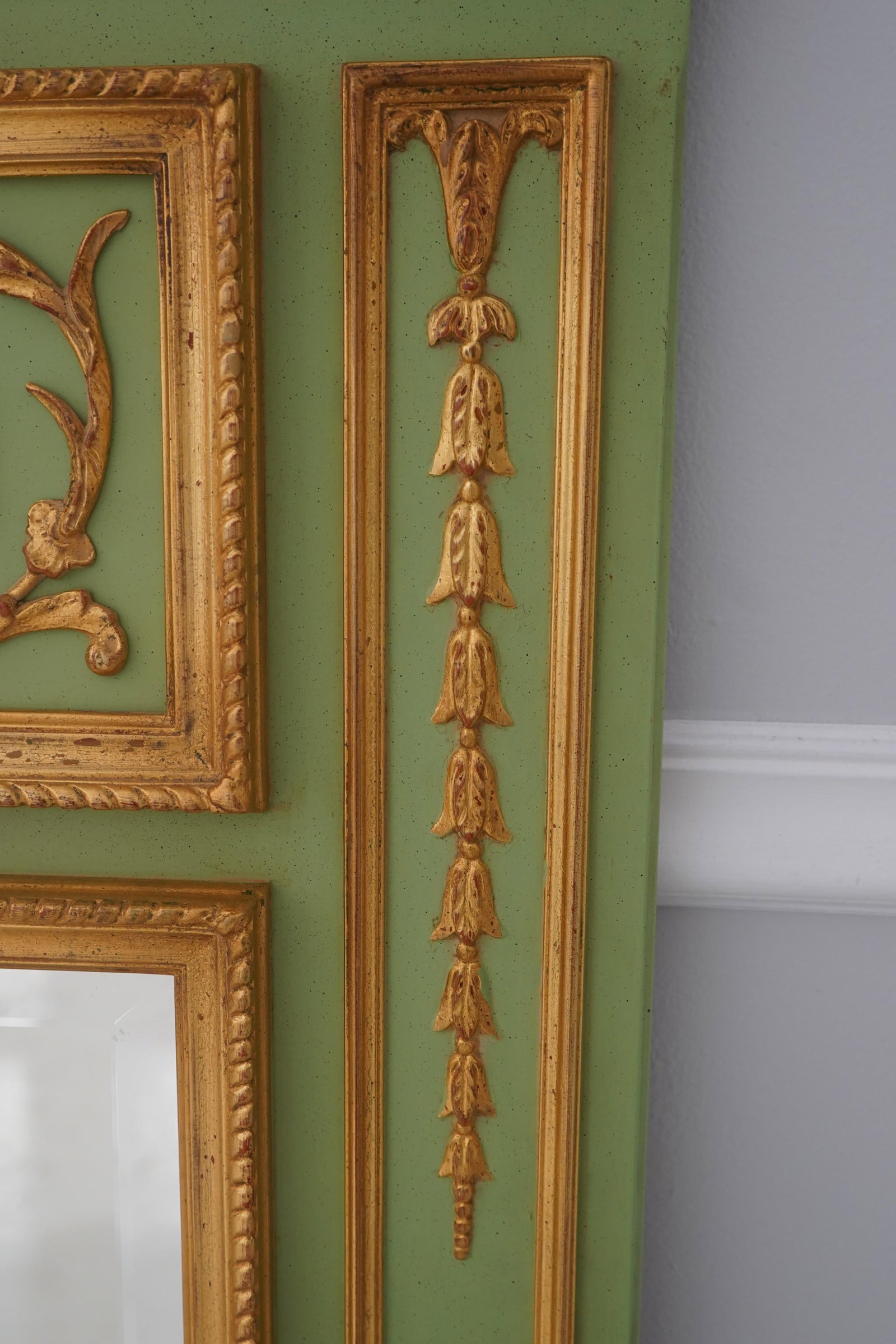 Carvers' Guild Marie Antoinette French Style Trumeau Mirror - 8
