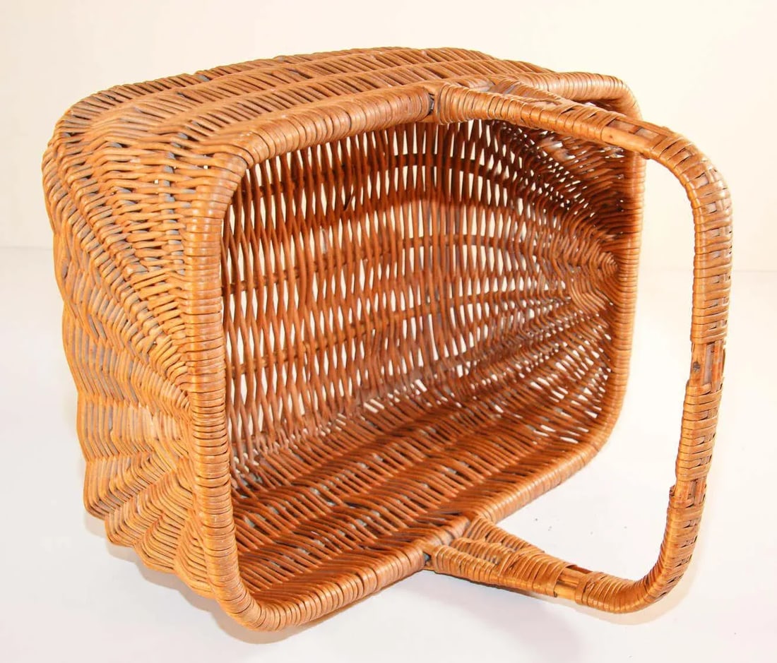 1950s French Provincial Rattan Handled Basket - 2