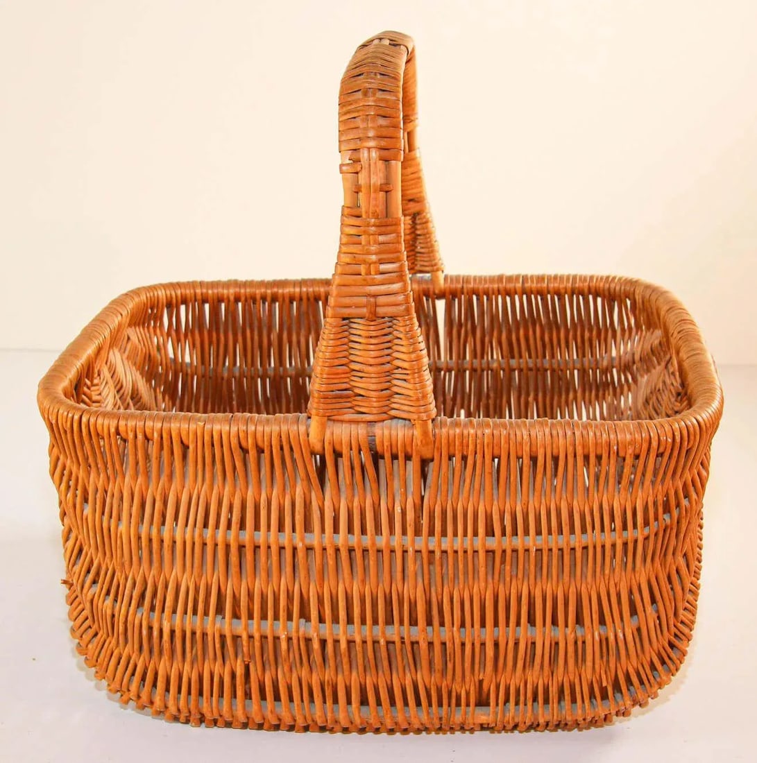 1950s French Provincial Rattan Handled Basket - 7