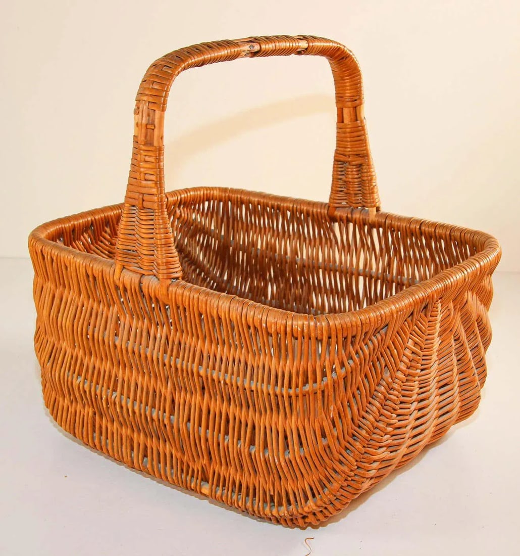 1950s French Provincial Rattan Handled Basket - 8