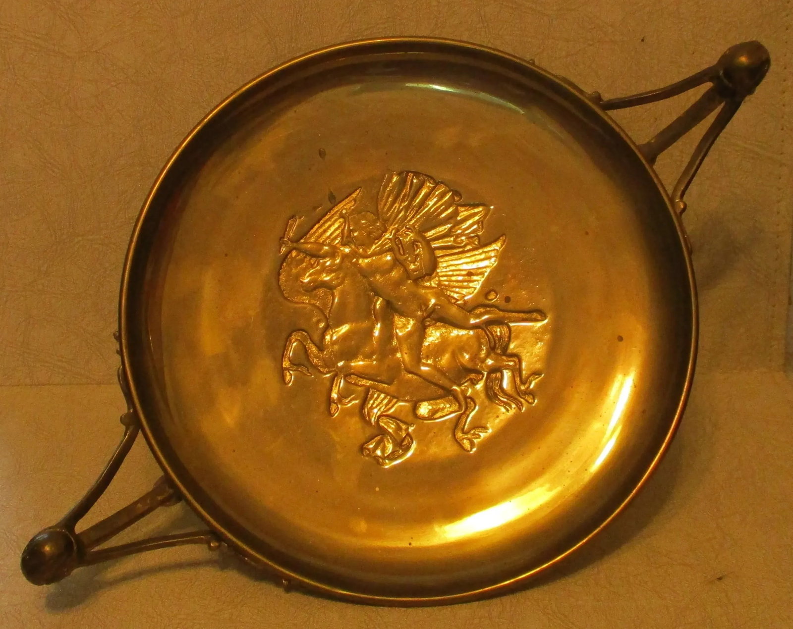 1960s Solid Brass Maitland Smith Perseus Footed Centerpiece Zeus Handled Tazza - 2
