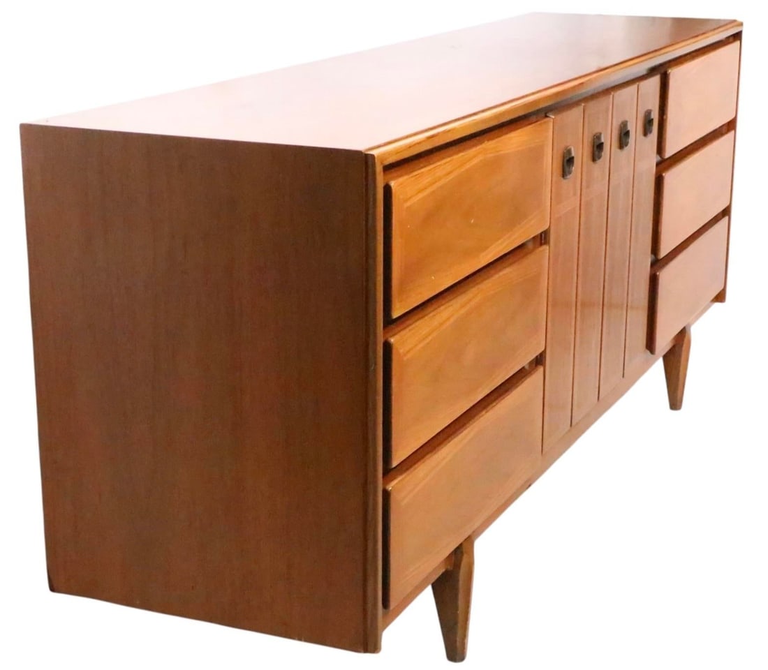 Nine Drawer Mid 20th Century Dresser by American of Martinsville - 3