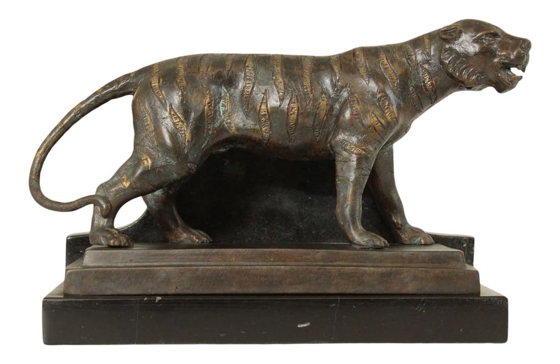 Maitland Smith Bronze Tiger Bookend: High Quality Hand Made Bronze Tiger Sculpture on Marble Base by Maitland Smith Condition: Alterations: Original Condition Unaltered Imperfections: Some Imperfections Condition Notes: Clean Pre-Owned