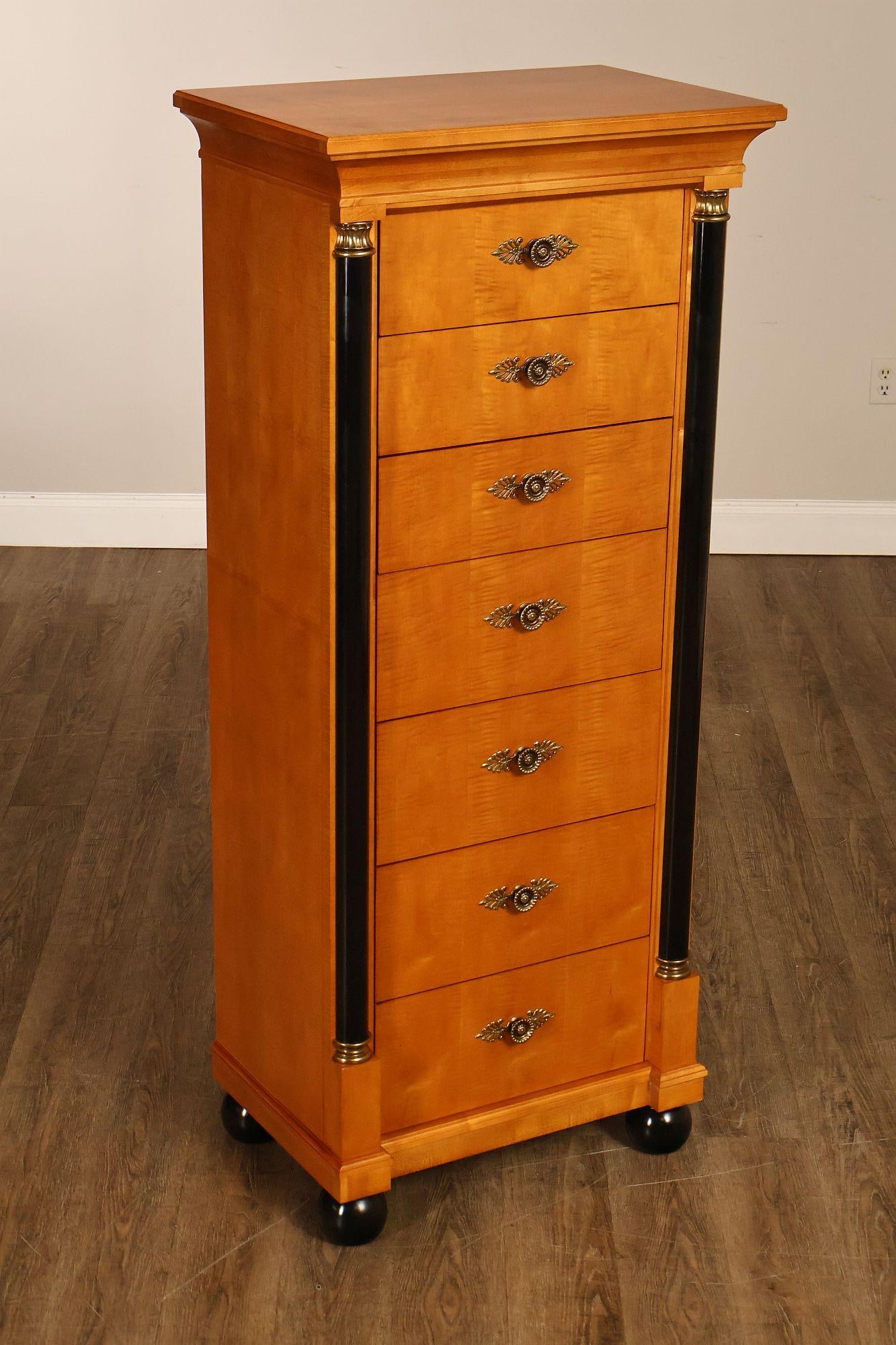 Thomasville Grand Classics Collection Empire Style Lingerie Chest - 2