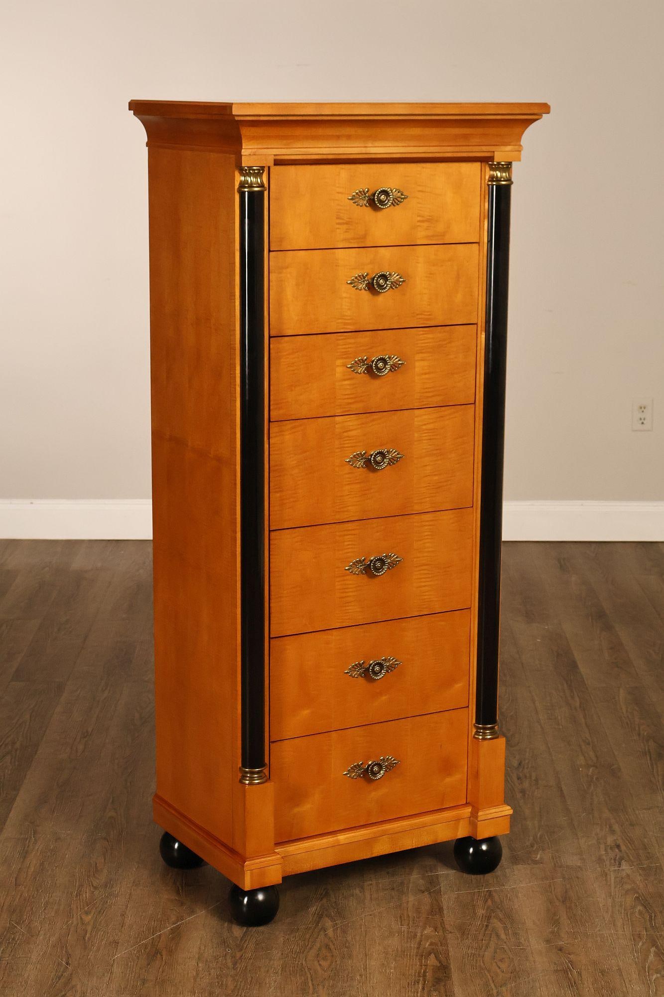 Thomasville Grand Classics Collection Empire Style Lingerie Chest - 3