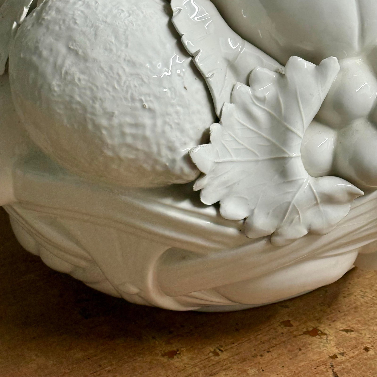 1970s Italian Hollywood Regency Blanc De Chine Trompe L'Oeil Fruit Basket - 12