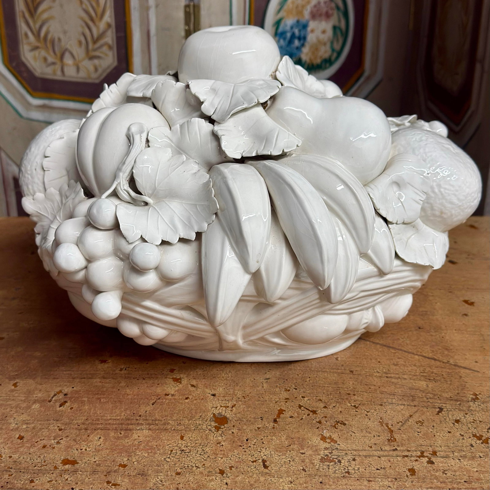 1970s Italian Hollywood Regency Blanc De Chine Trompe L'Oeil Fruit Basket - 3