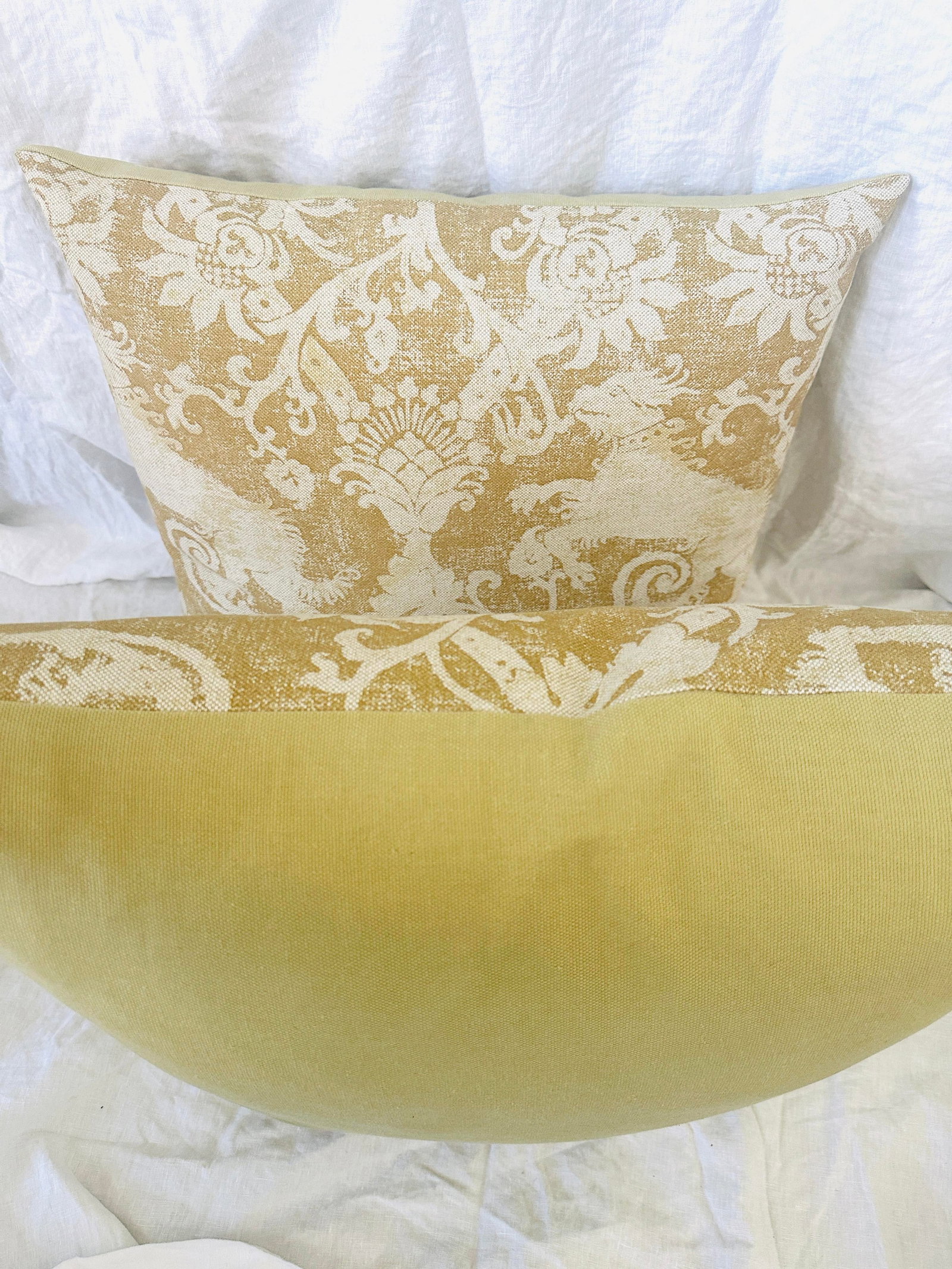Pair of Rustic European Linen Decor Pillows Gryphon Print - 5