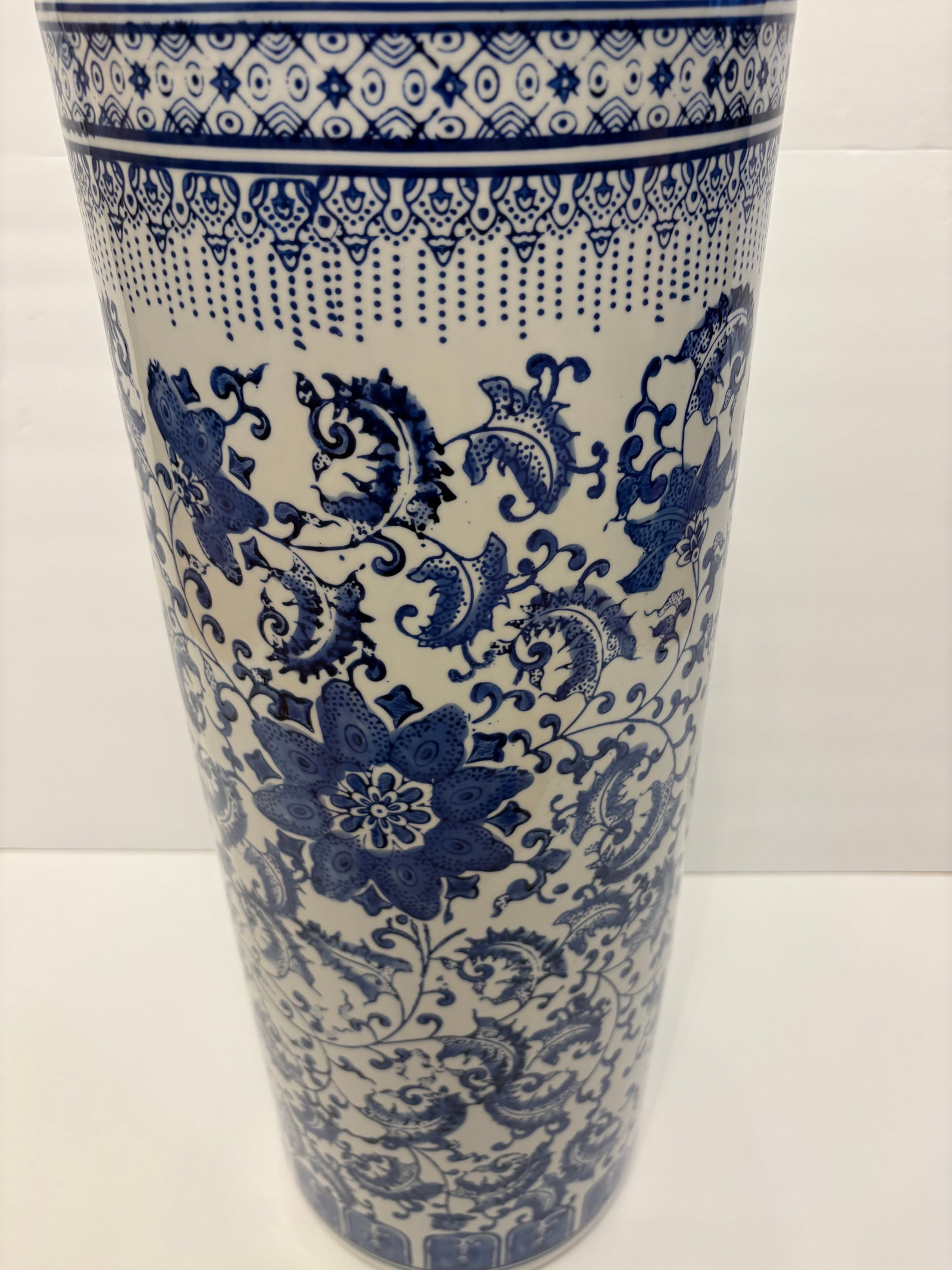 Vintage Chinoiserie Blue and White Umbrella Stand - 4