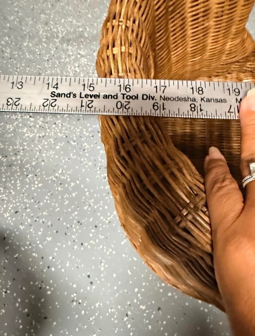 Vintage Wicker Rattan Pet Bed - 9