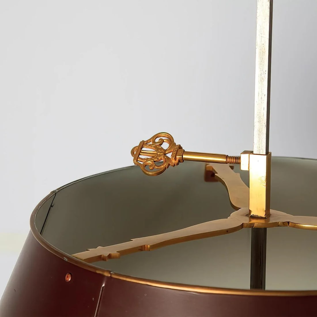 Late 19th Century French Louis XVI Bouillotte Lamp - 2