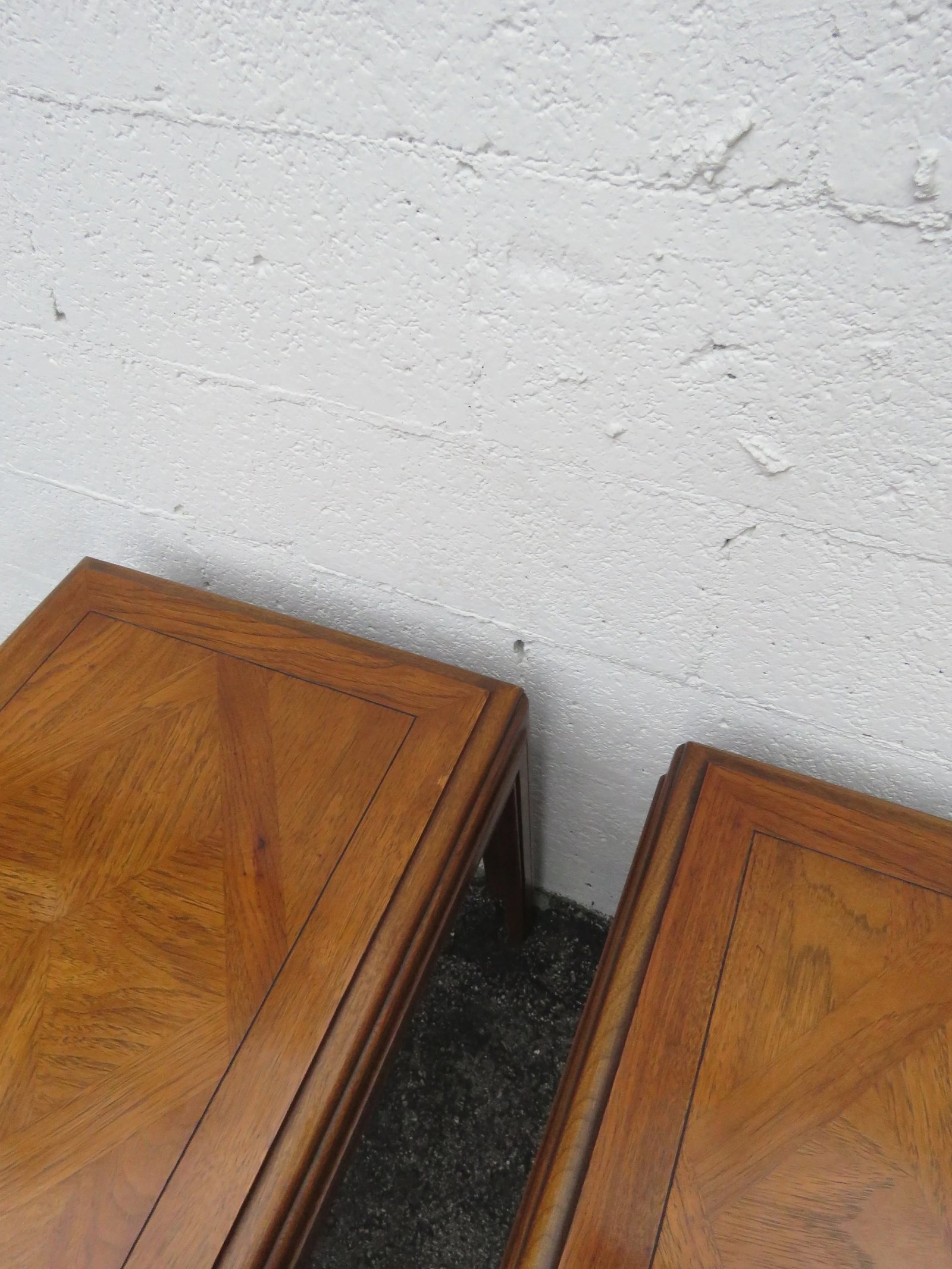 Mid Century Modern Pair of Side End Tables by Lane - 12
