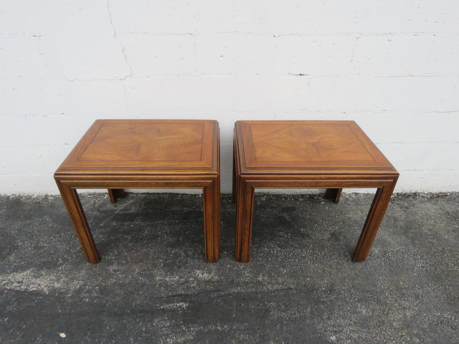 Mid Century Modern Pair of Side End Tables by Lane - 13