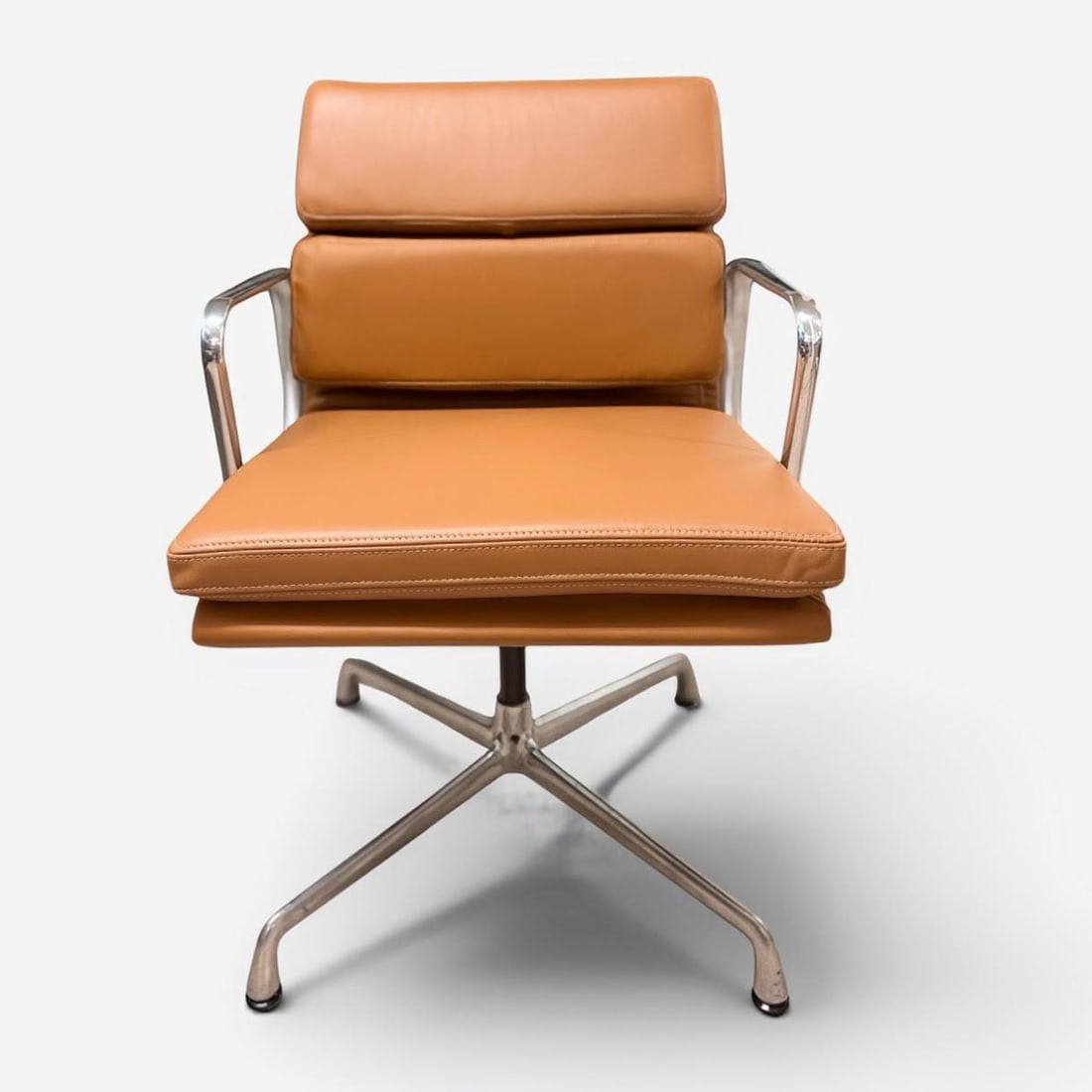 Late 20th Century Eames Aluminum Group Side Chair With Arms by Herman Miller - Brown Leather - 3
