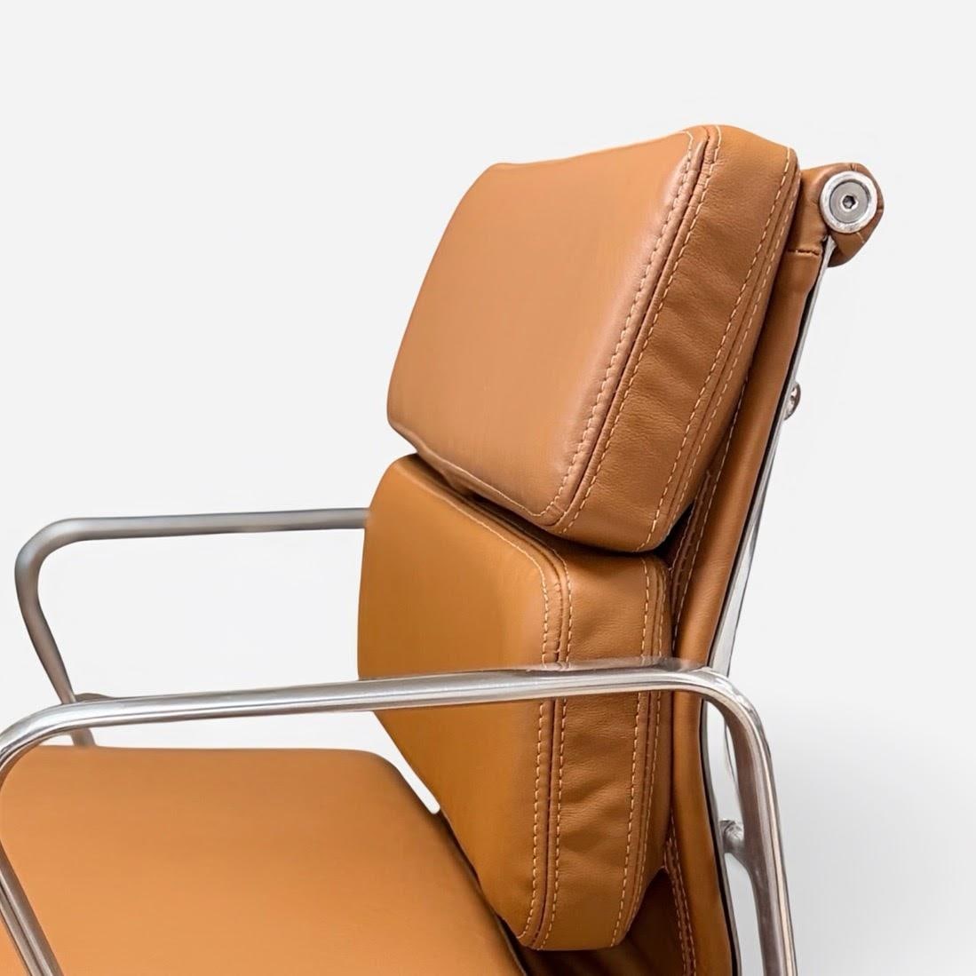 Late 20th Century Eames Aluminum Group Side Chair With Arms by Herman Miller - Brown Leather - 6