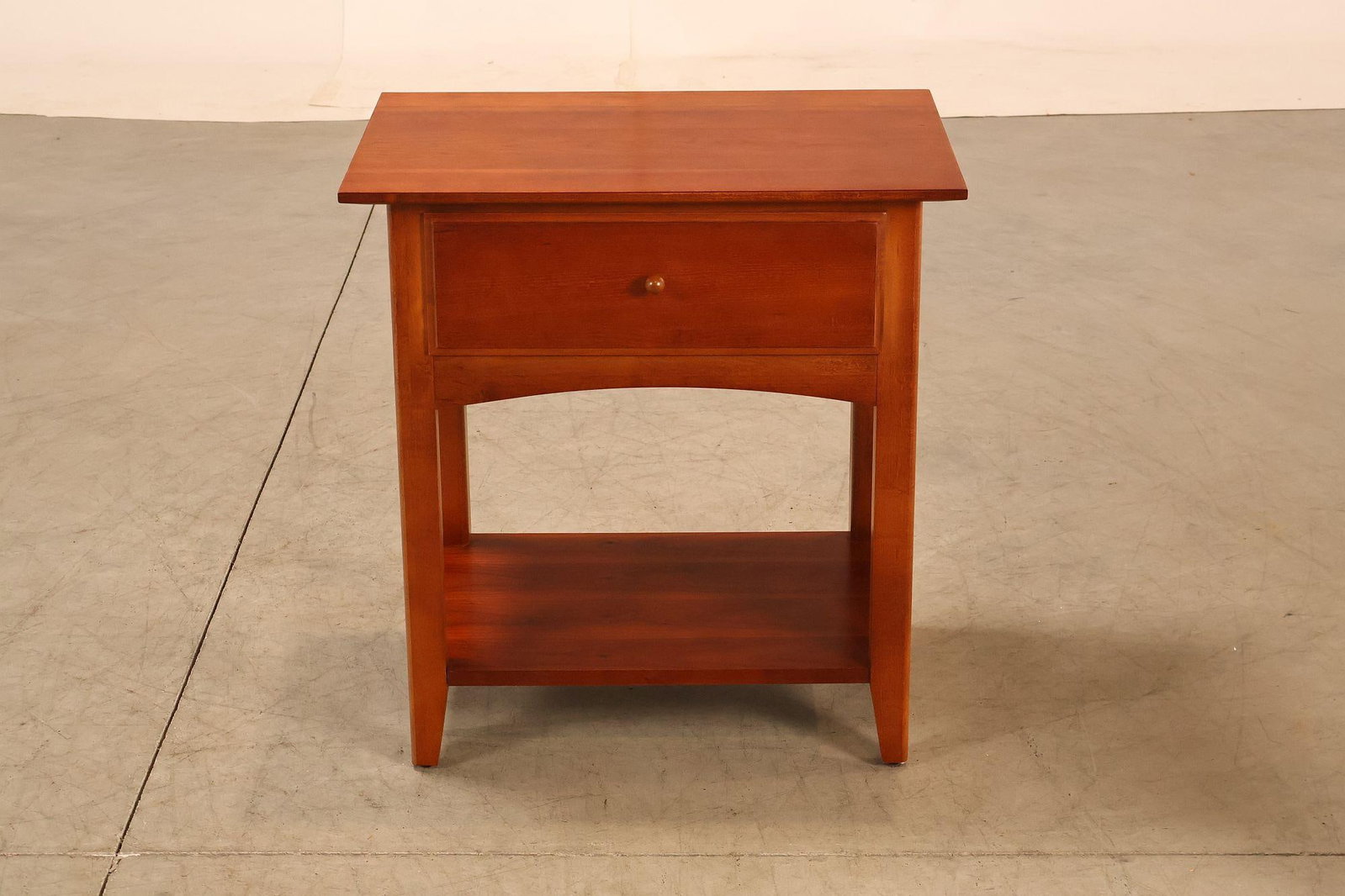 Thomasville 'Impressions' Mission Style Pair of Cherry Nightstands - 15