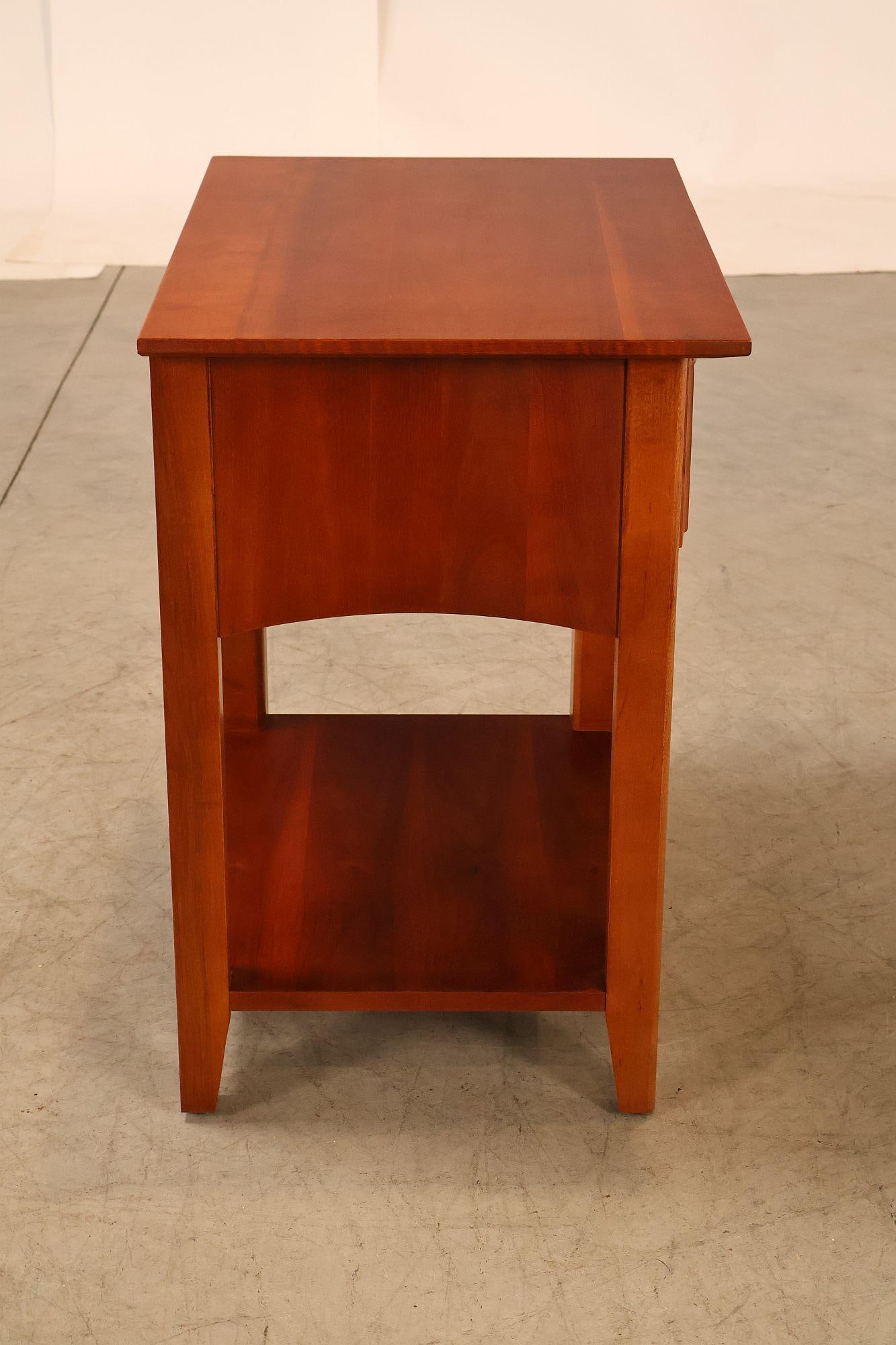 Thomasville 'Impressions' Mission Style Pair of Cherry Nightstands - 18