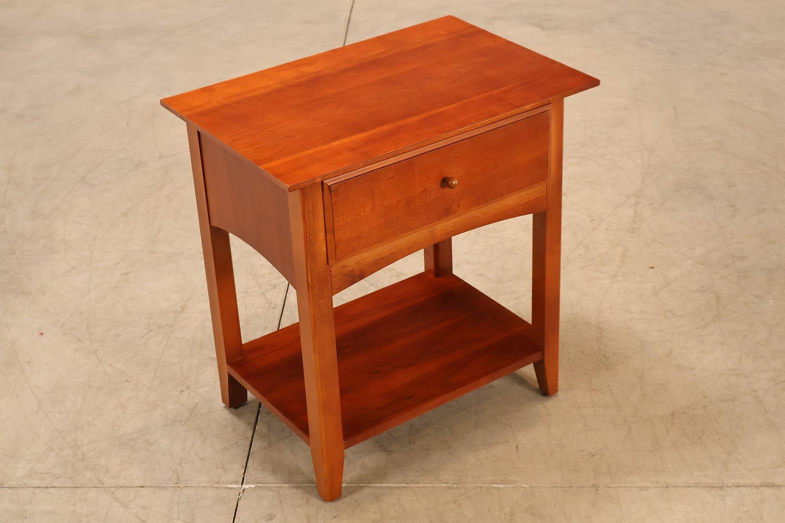 Thomasville 'Impressions' Mission Style Pair of Cherry Nightstands - 4