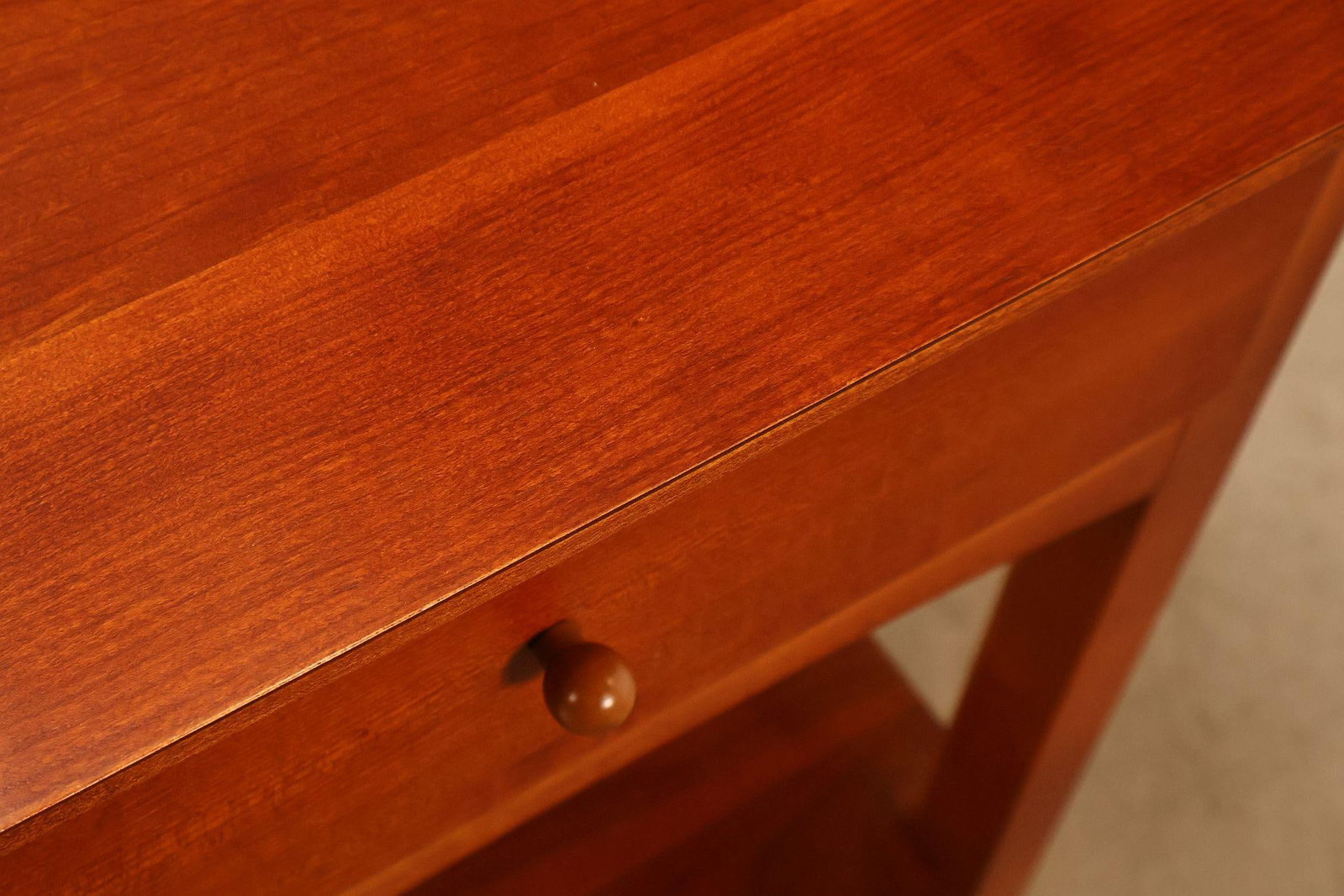 Thomasville 'Impressions' Mission Style Pair of Cherry Nightstands - 9