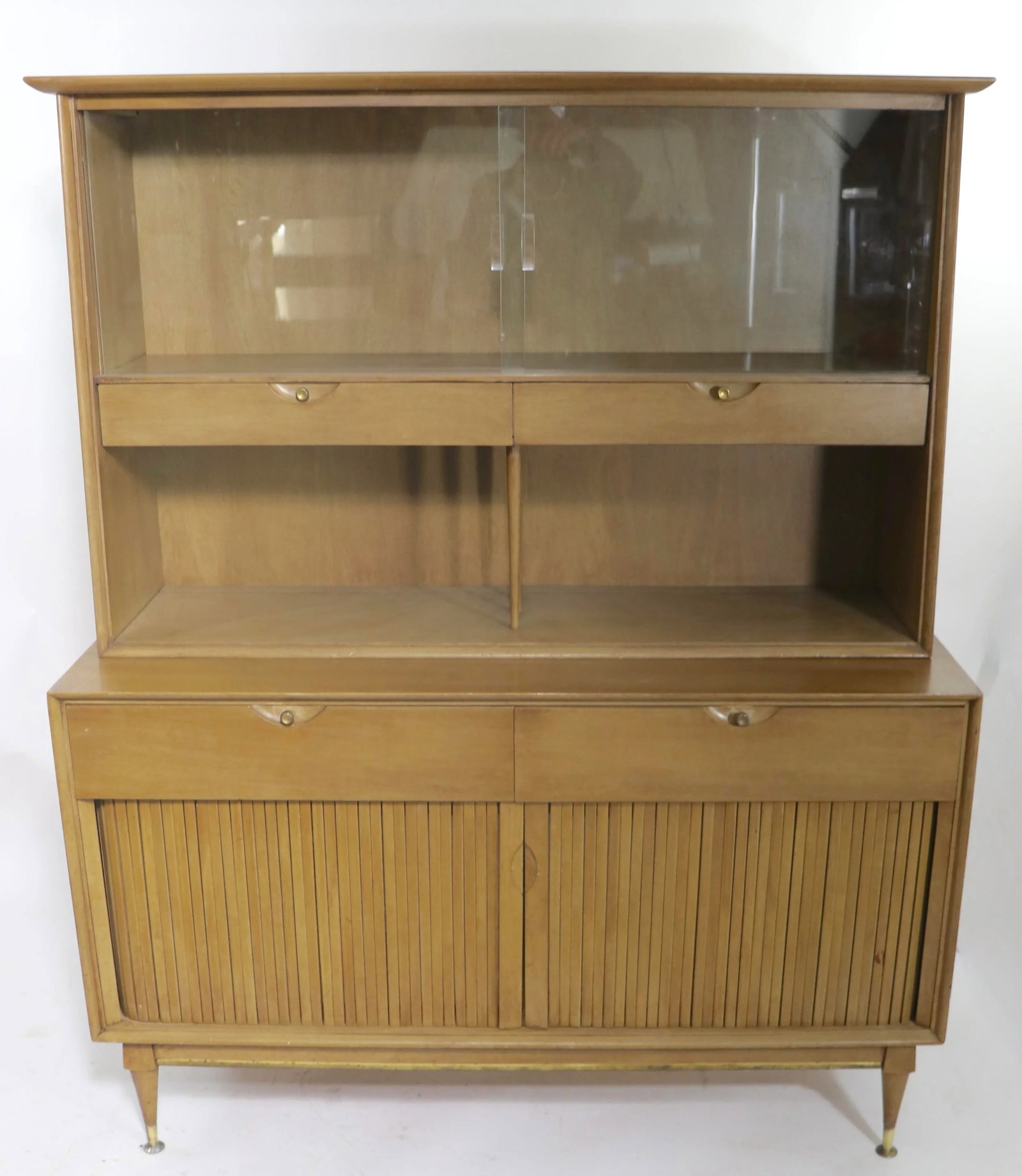 Mid Century China Cabinet Breakfront Att. To American of Martinsville - 4