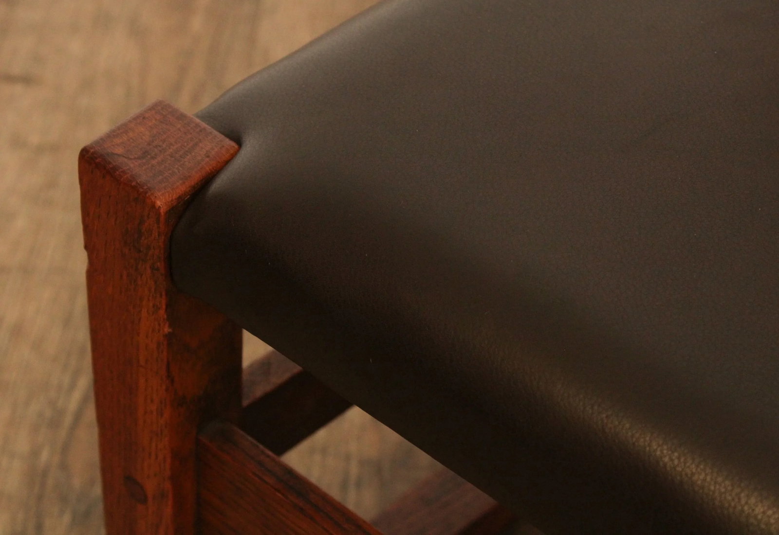 Mission Antique Oak and Leather Children's Rocking Chair - 11