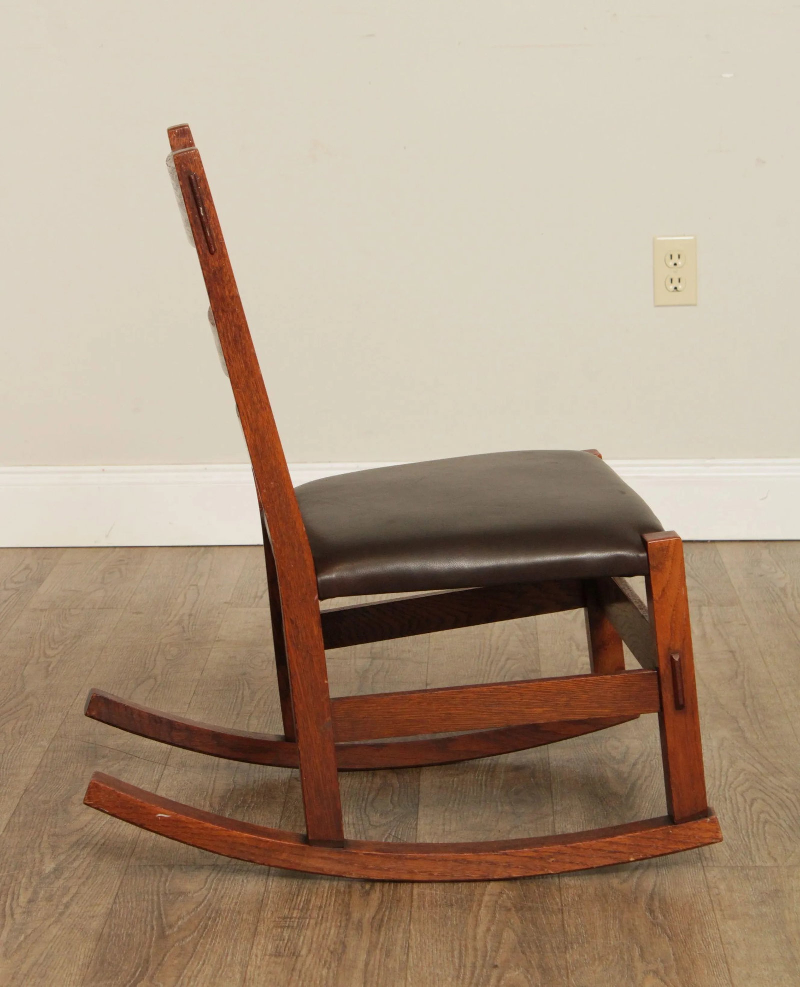 Mission Antique Oak and Leather Children's Rocking Chair - 9