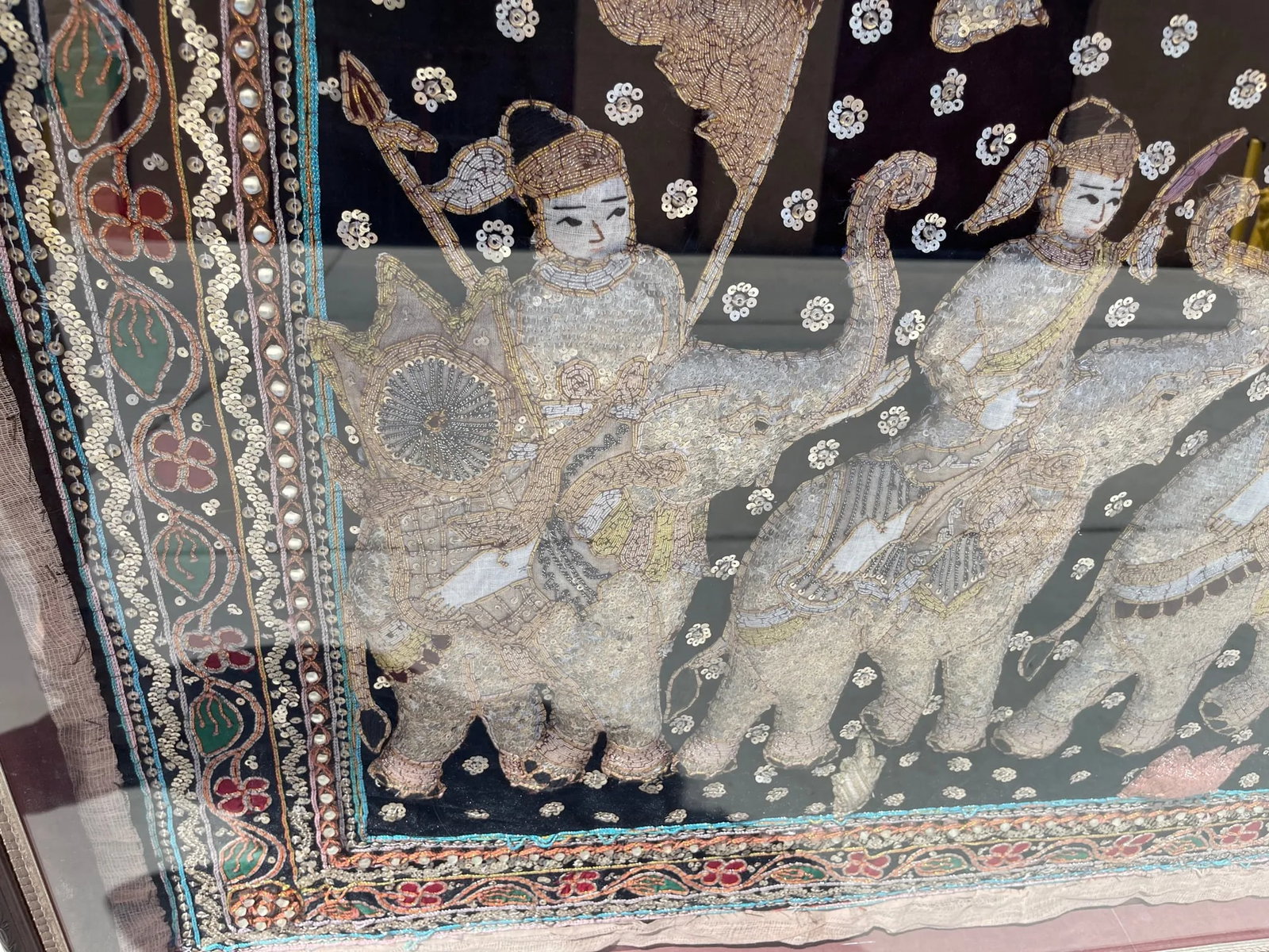 Large Antique Burmese Kalaga Tapestry Framed Wall Art - 7