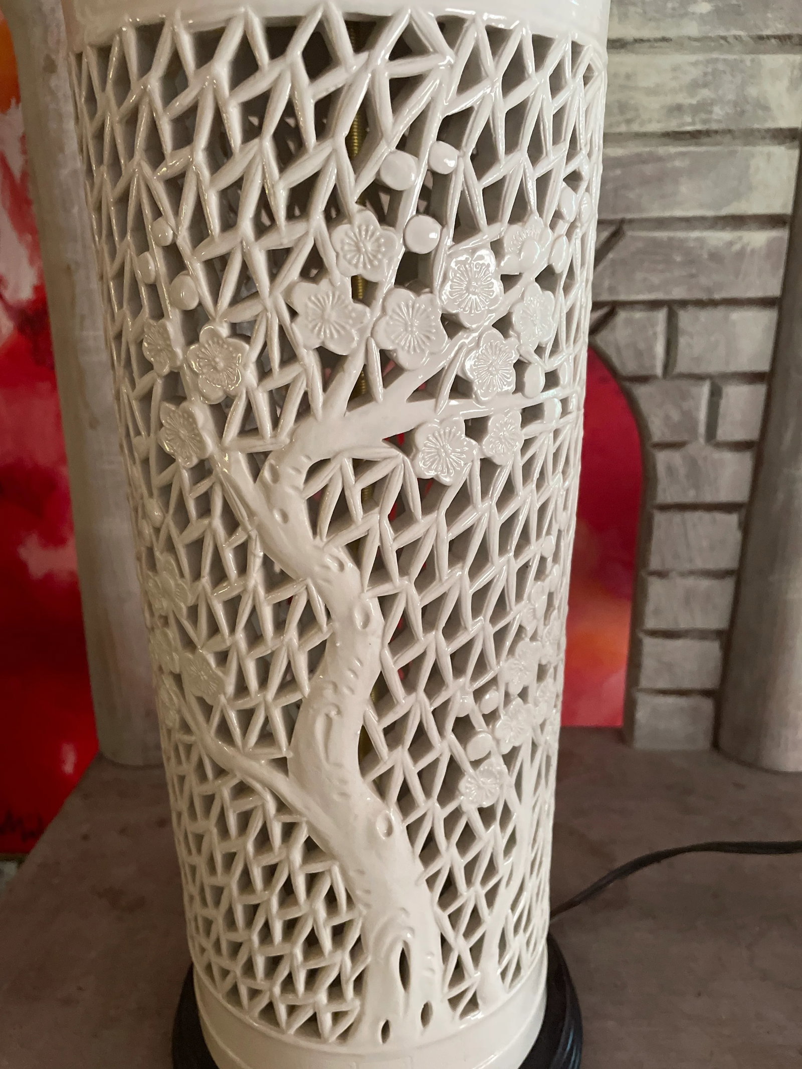 Chinese Blanc De Chine White Reticulated Porcelain Ceramic Lamp - 4