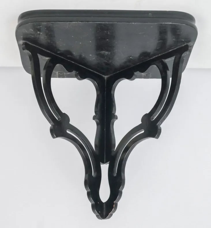 Mid 19th Century Single Black Lacquer Wooden Chinoiserie Wall Bracket or Shelf - 12