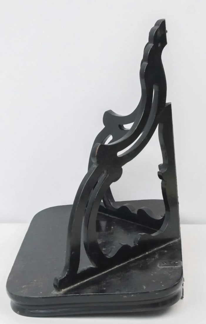 Mid 19th Century Single Black Lacquer Wooden Chinoiserie Wall Bracket or Shelf - 9