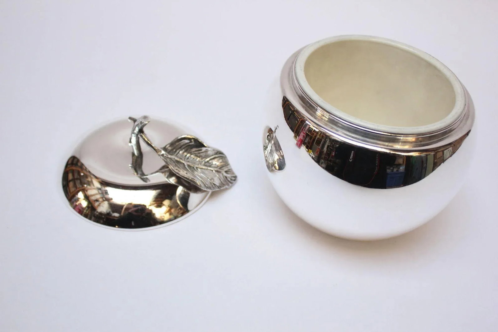 Mid-Century Italian Silver-Plated "Apple" Ice Bucket by Argenteria Teghini - 4