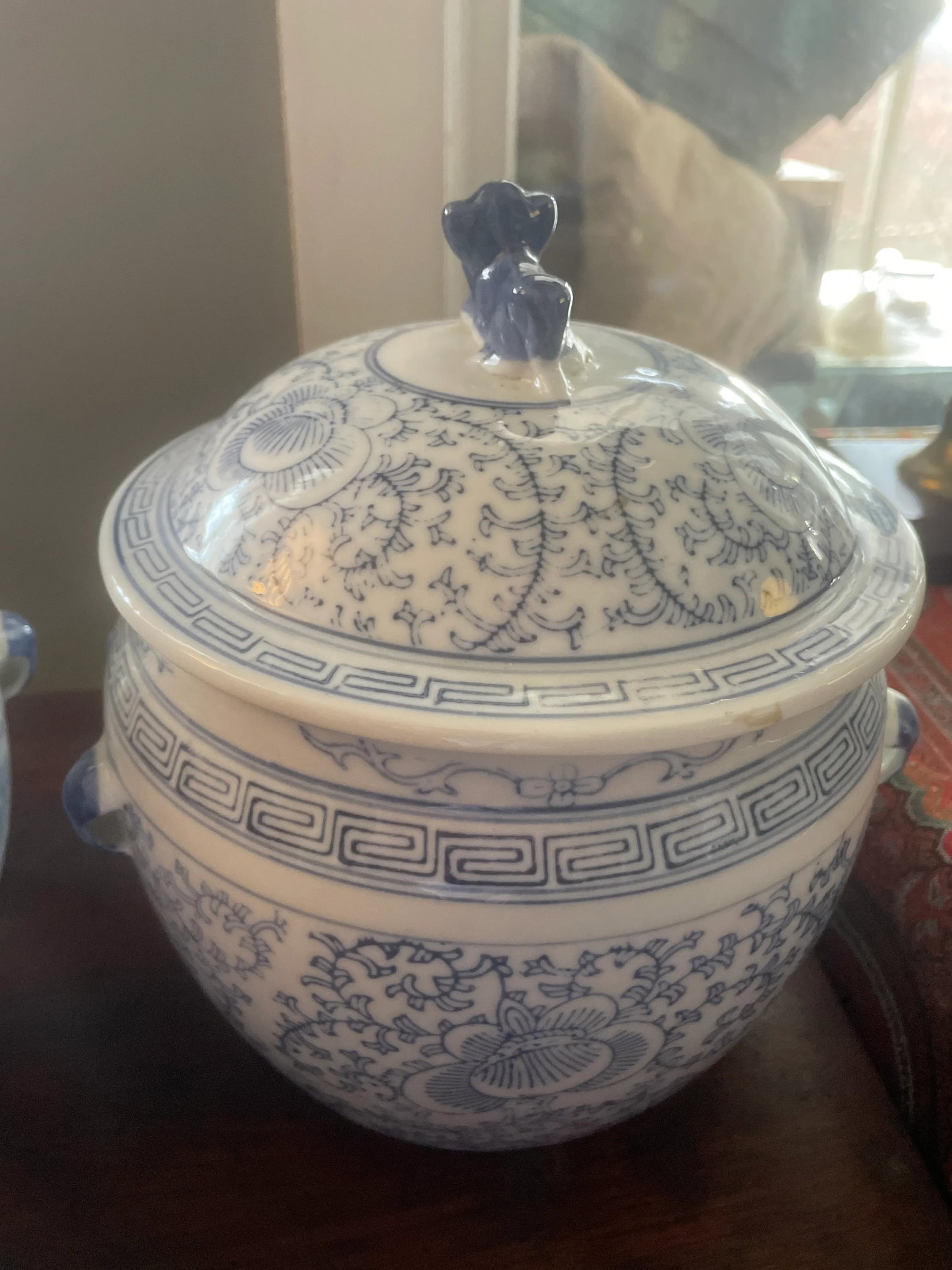 Pair of Vintage Chinese Porcelain Covered Pots With Foo Dog Finials Blue and White - 4