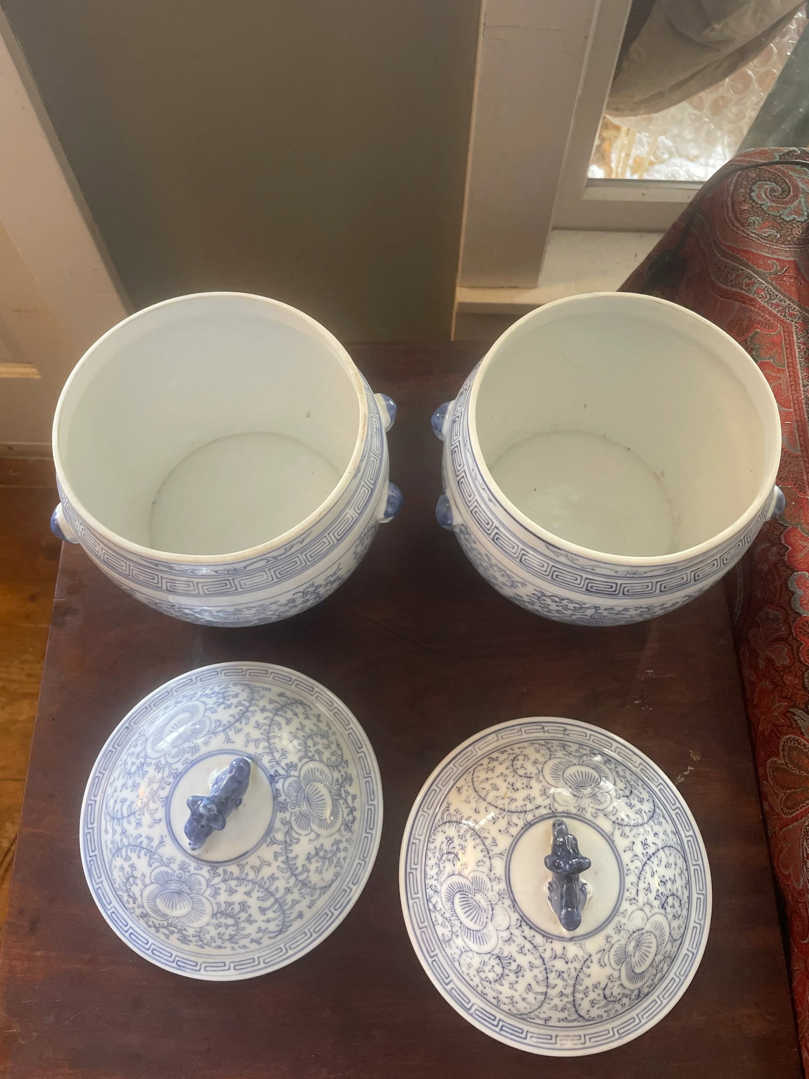 Pair of Vintage Chinese Porcelain Covered Pots With Foo Dog Finials Blue and White - 8