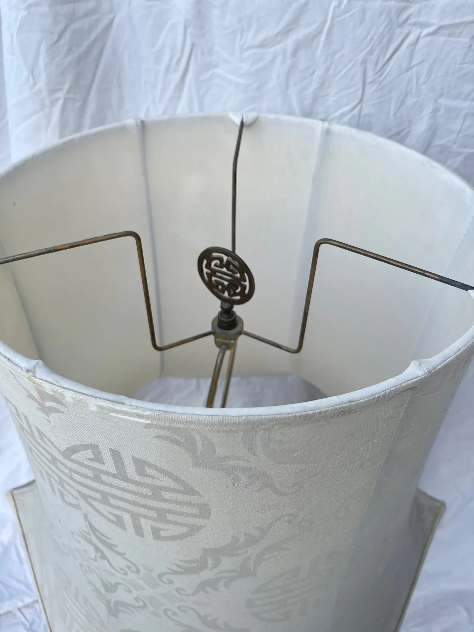 Vintage Chinoiserie Porcelain Table Lamp W/Silk Pagoda Shade - 7