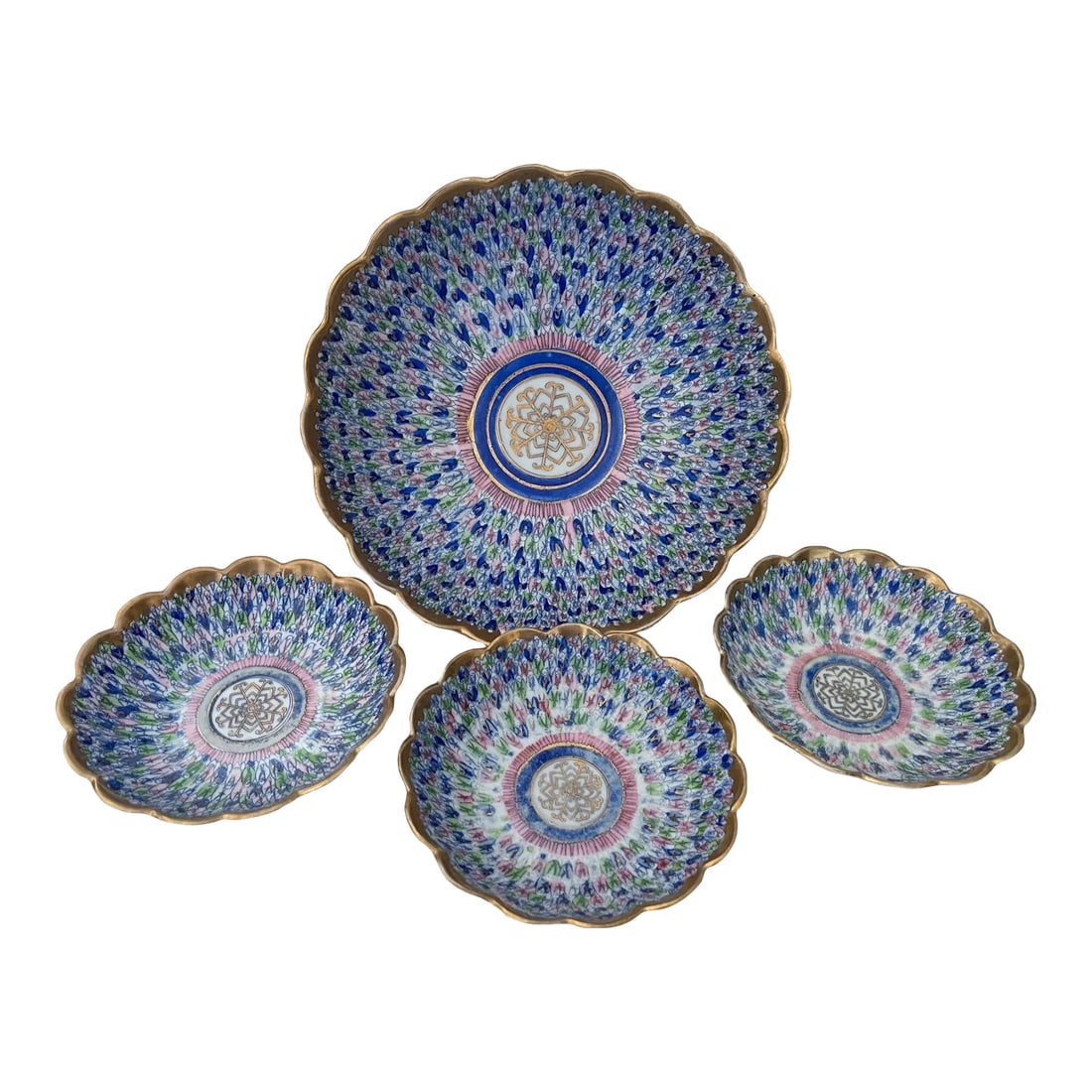 Vintage Japanese Blue/Pink Hand Painted Tiny People Bowl-Set: Vintage Japanese Blue/Pink pastel hand painted bowls. Gold scalloped trim with tiny handprinted people that look like flowers but its actually people. Very unique and a conversation piece. Great for d