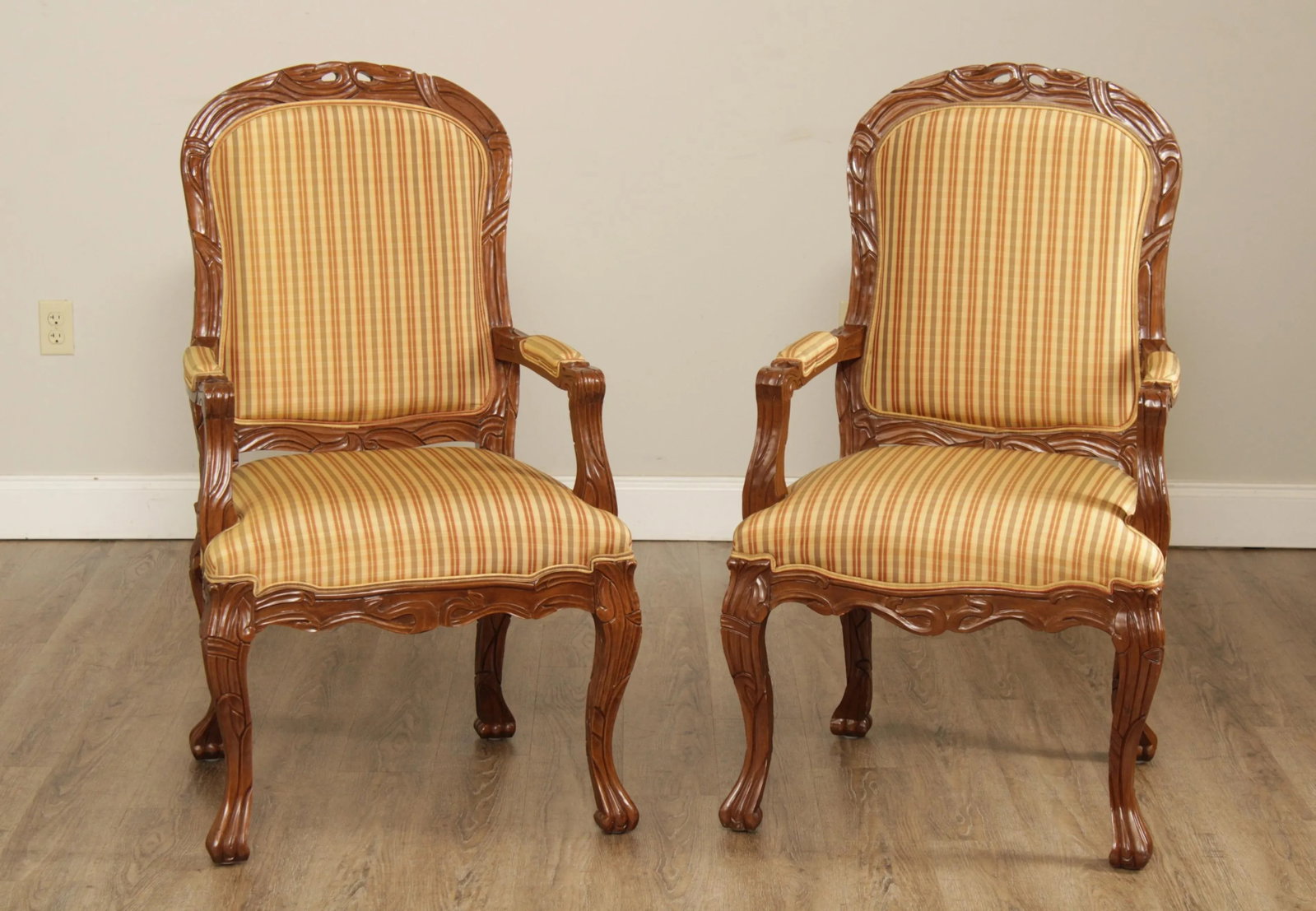 Early 21st Century Italmond Furniture French Louis XV Style Fauteuil Armchairs - A Pair - 2