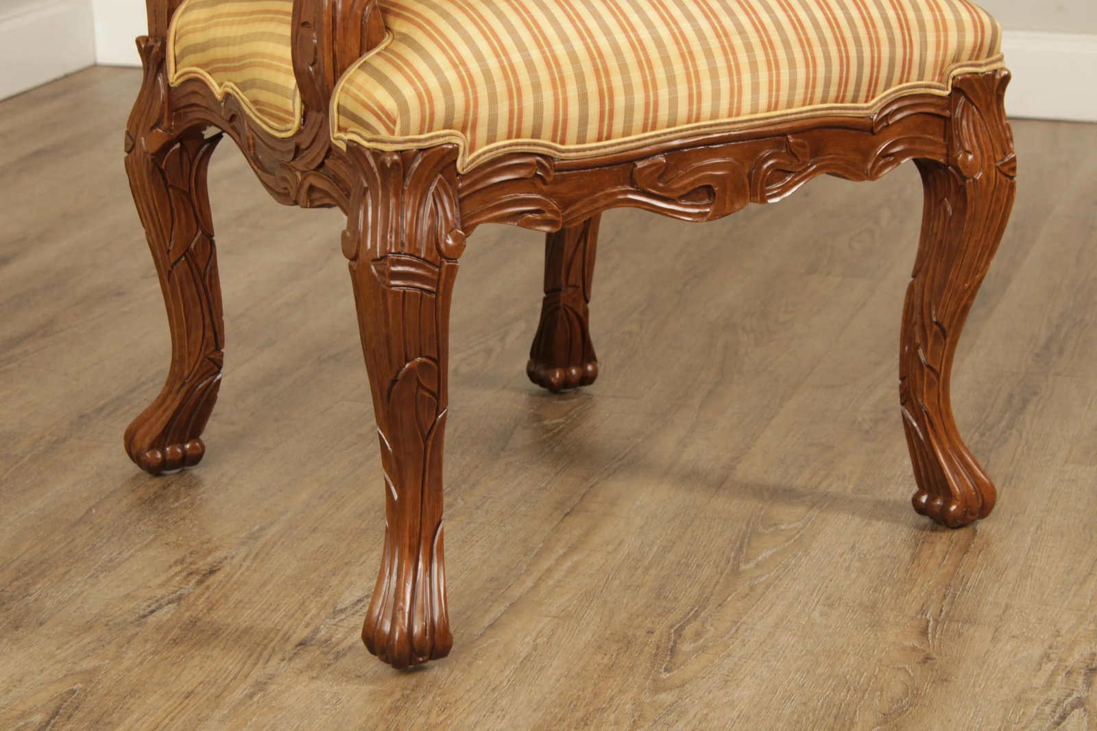 Early 21st Century Italmond Furniture French Louis XV Style Fauteuil Armchairs - A Pair - 7