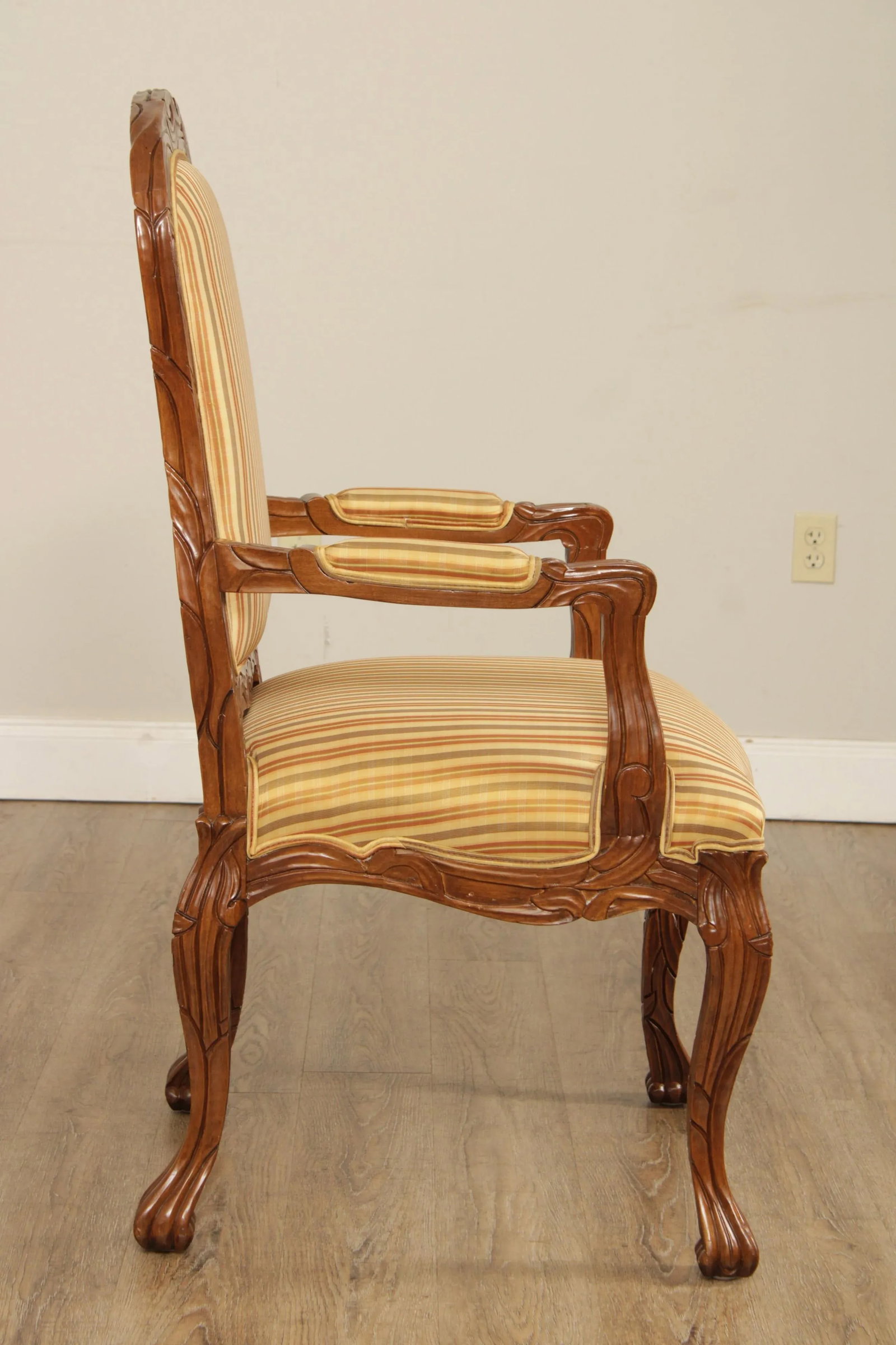 Early 21st Century Italmond Furniture French Louis XV Style Fauteuil Armchairs - A Pair - 9