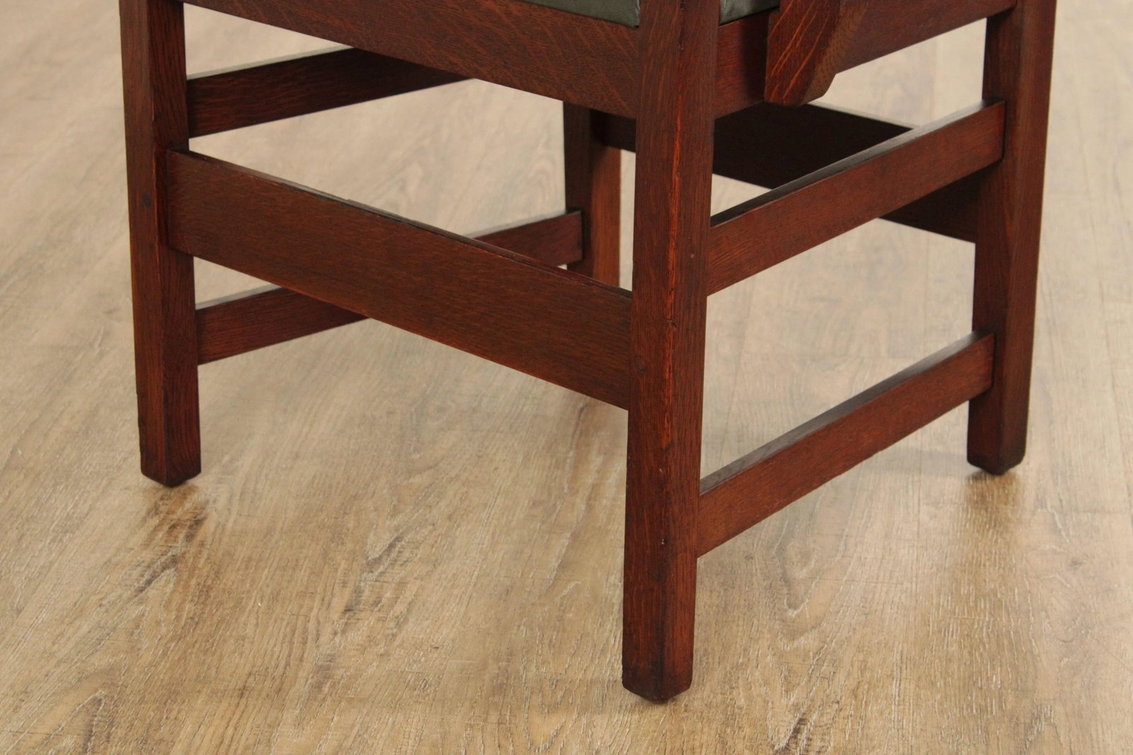 Antique L. & J.G. Stickley Mission Oak Armchair - 8