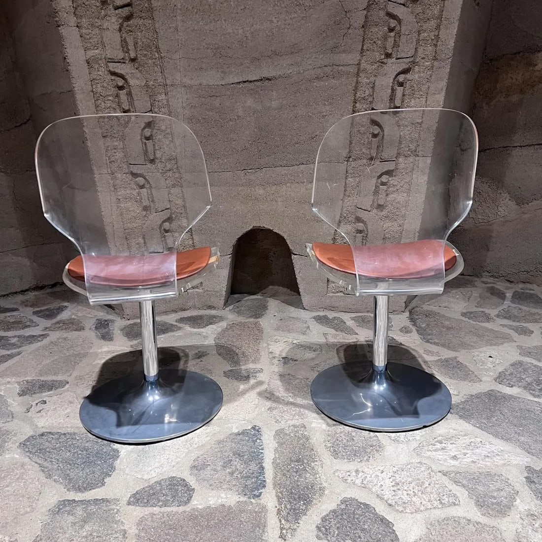 1980s Pair of Lucite and Chrome Swivel Dining Chairs - 5