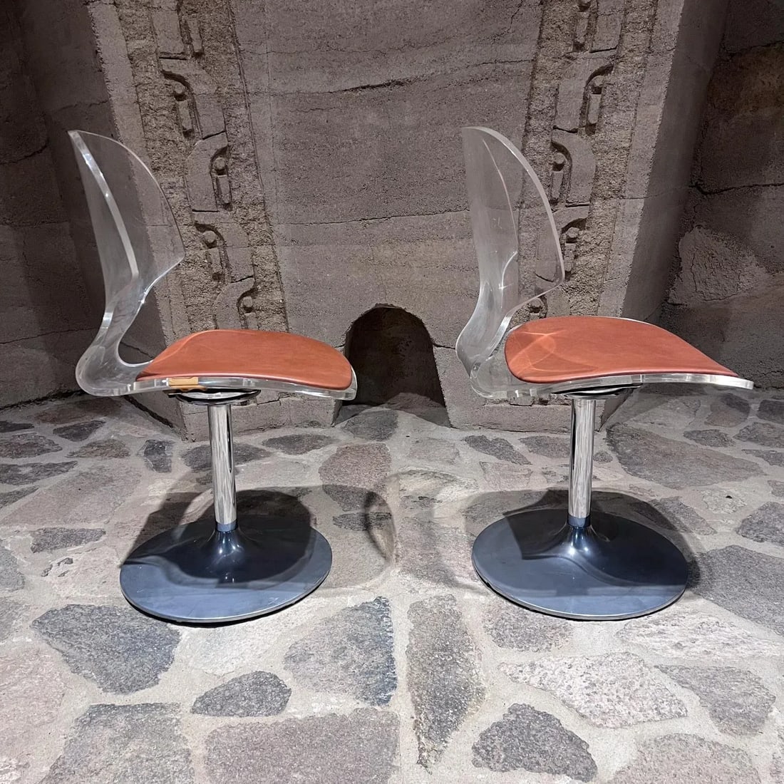 1980s Pair of Lucite and Chrome Swivel Dining Chairs - 6